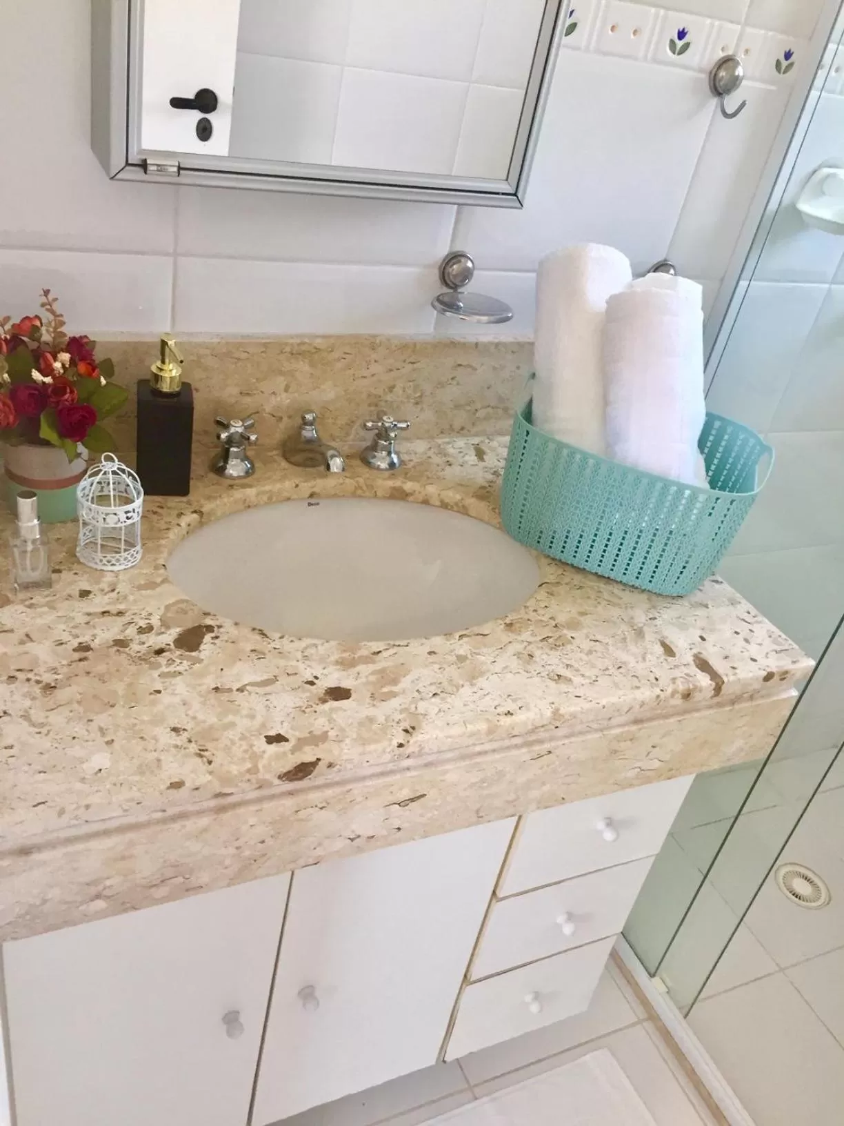 Bathroom in MOA Pousada