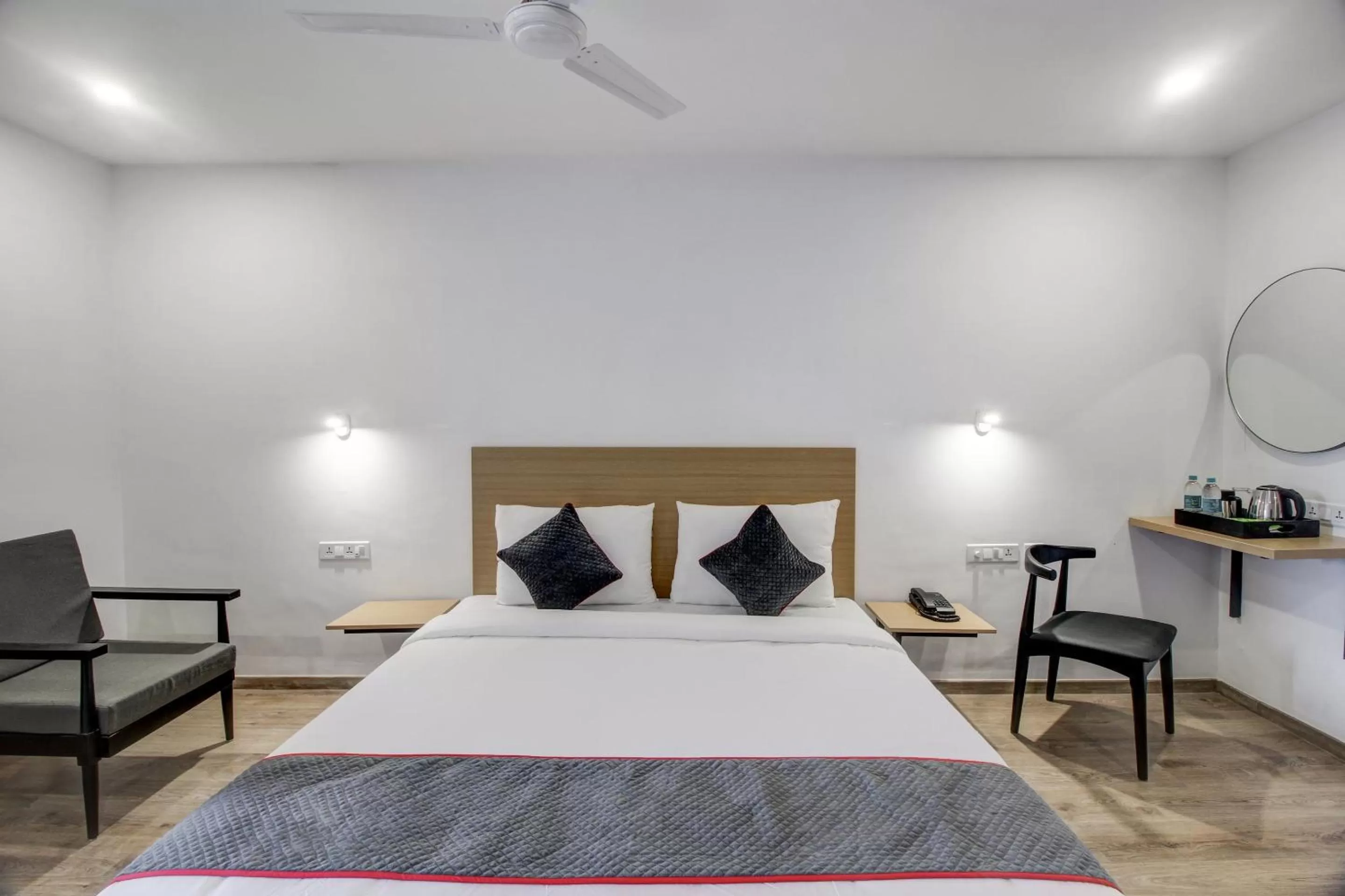 Bedroom, Bed in Super Townhouse RCC Majestic 397 LB Nagar