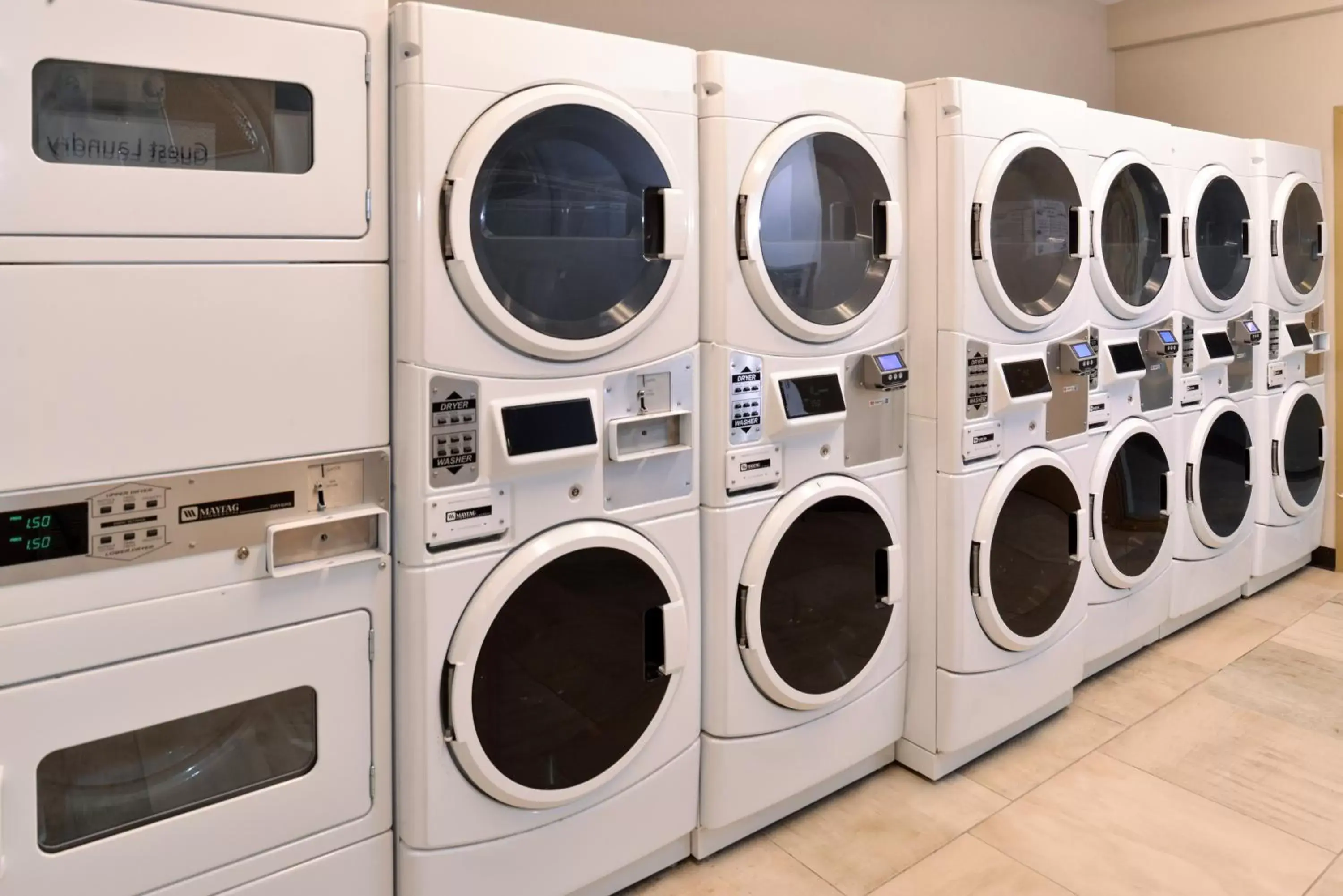 washing machine, Kitchen/Kitchenette in Legacy Suites Donaldsonville