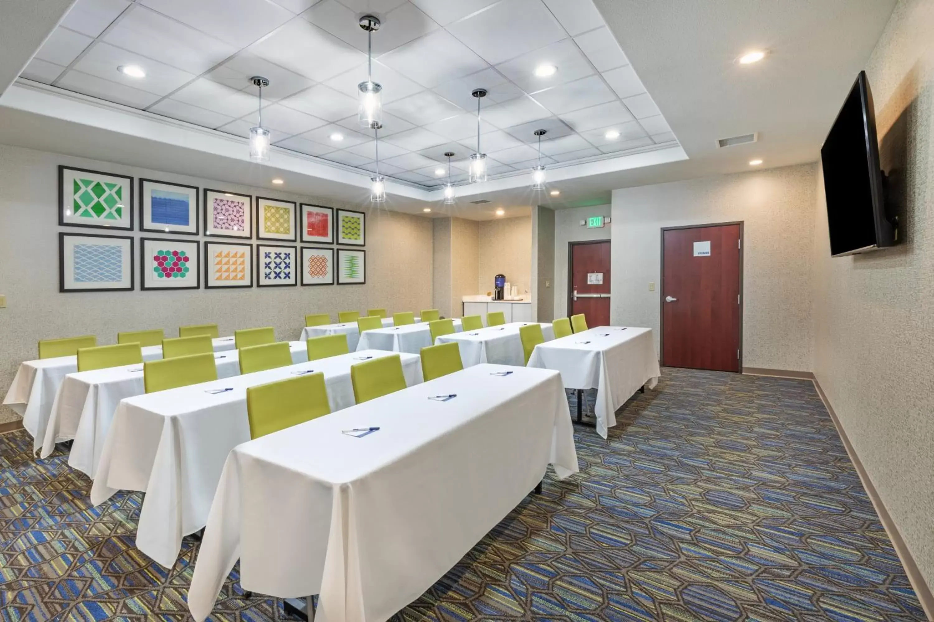 Meeting/conference room in Holiday Inn Express Guymon, an IHG Hotel