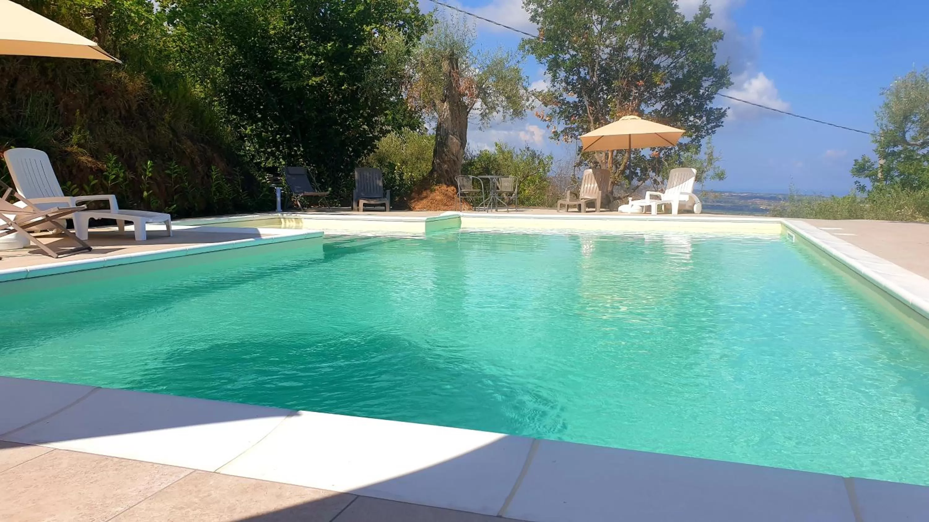 Swimming Pool in Villa Kirù