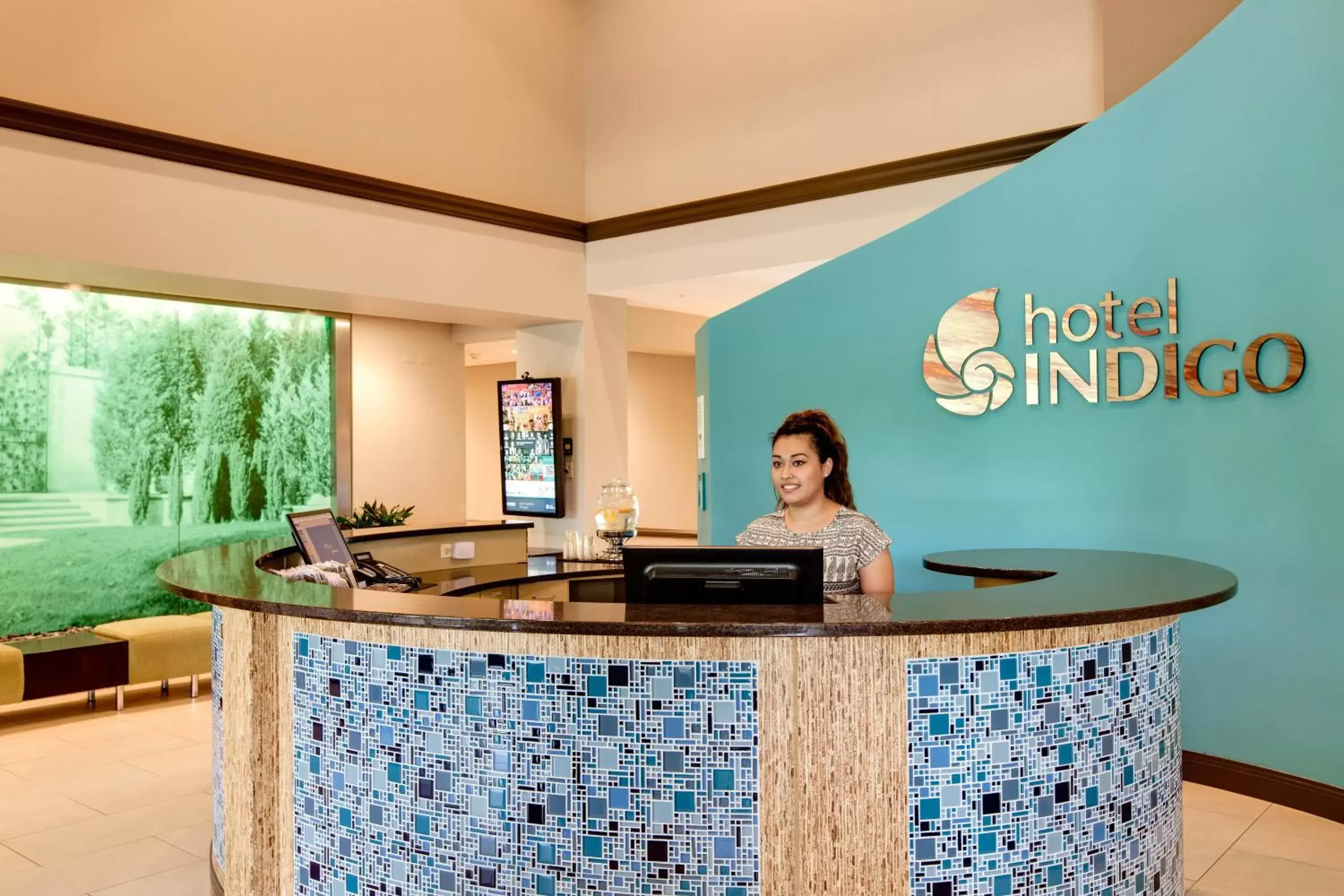 Property building in Hotel Indigo Chicago - Vernon Hills by IHG Property building in Hotel Indigo Chicago - Vernon Hills by IHG