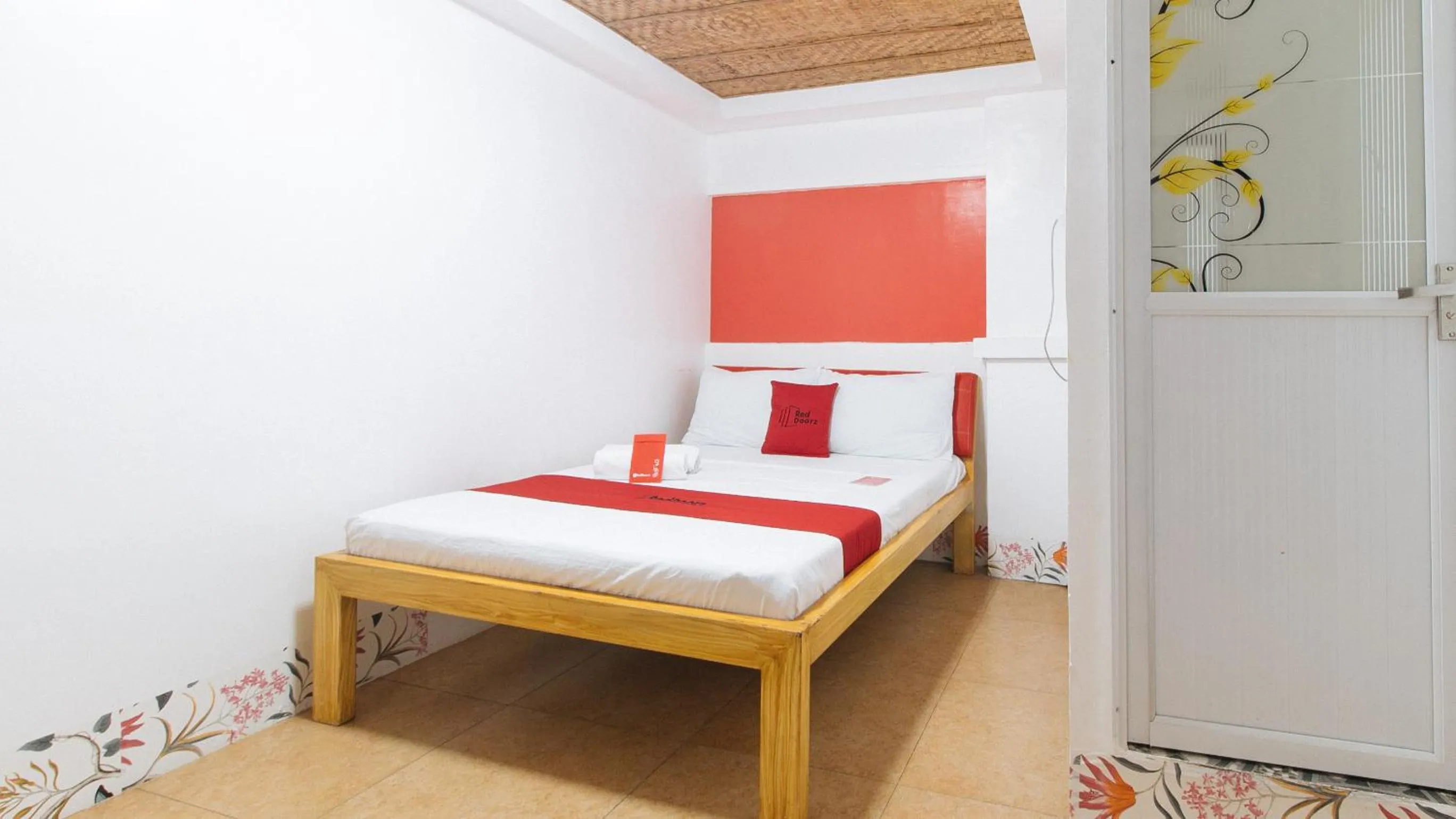 Bed in RedDoorz at DBuilders Rooms Ph1 Taguig