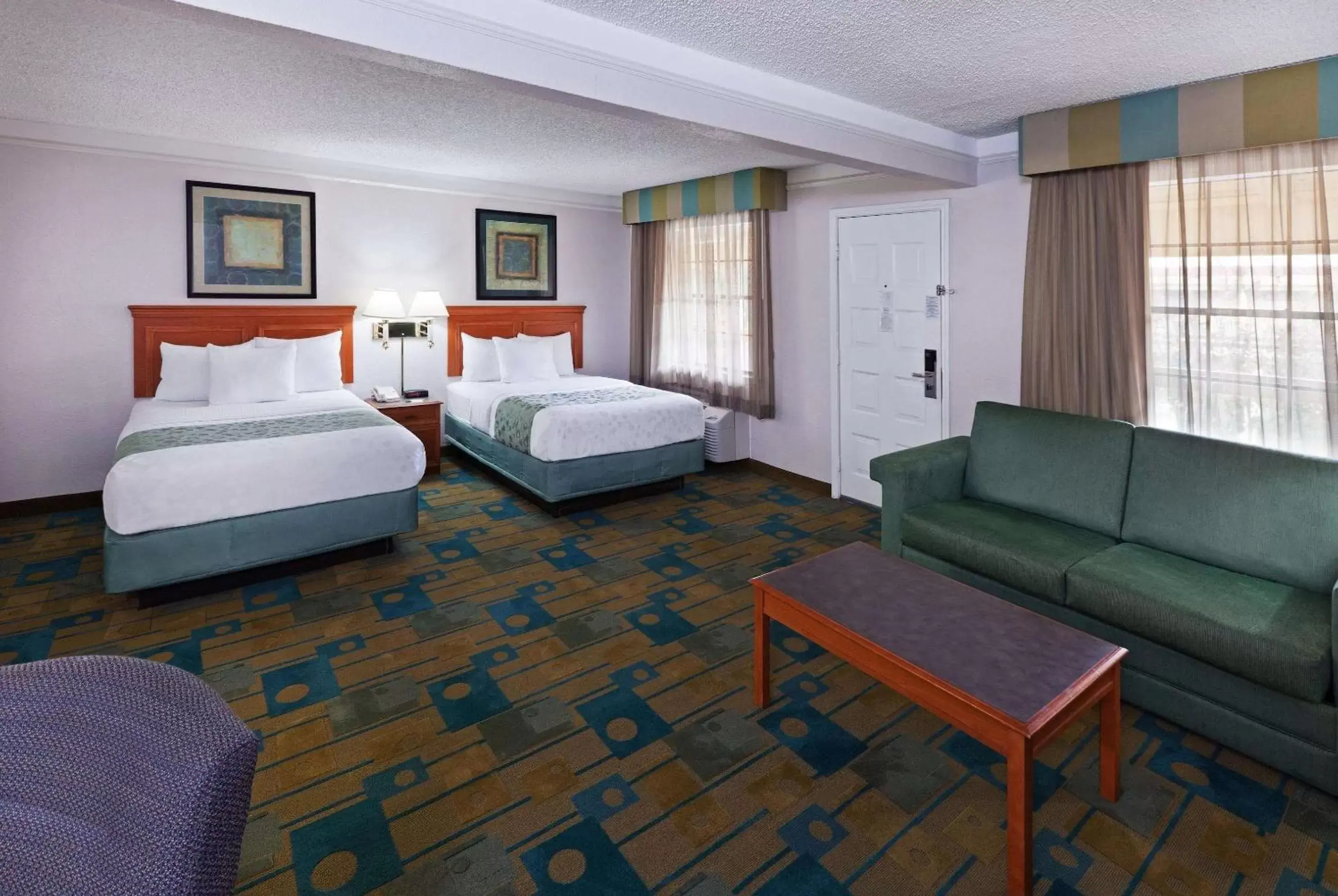 Photo of the whole room in La Quinta Inn by Wyndham Austin Oltorf
