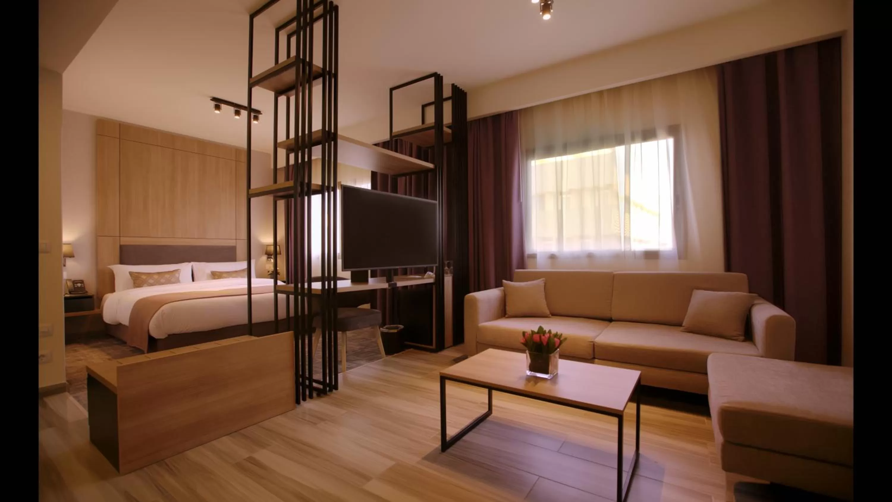 TV and multimedia, Bed in Hotel De Ville