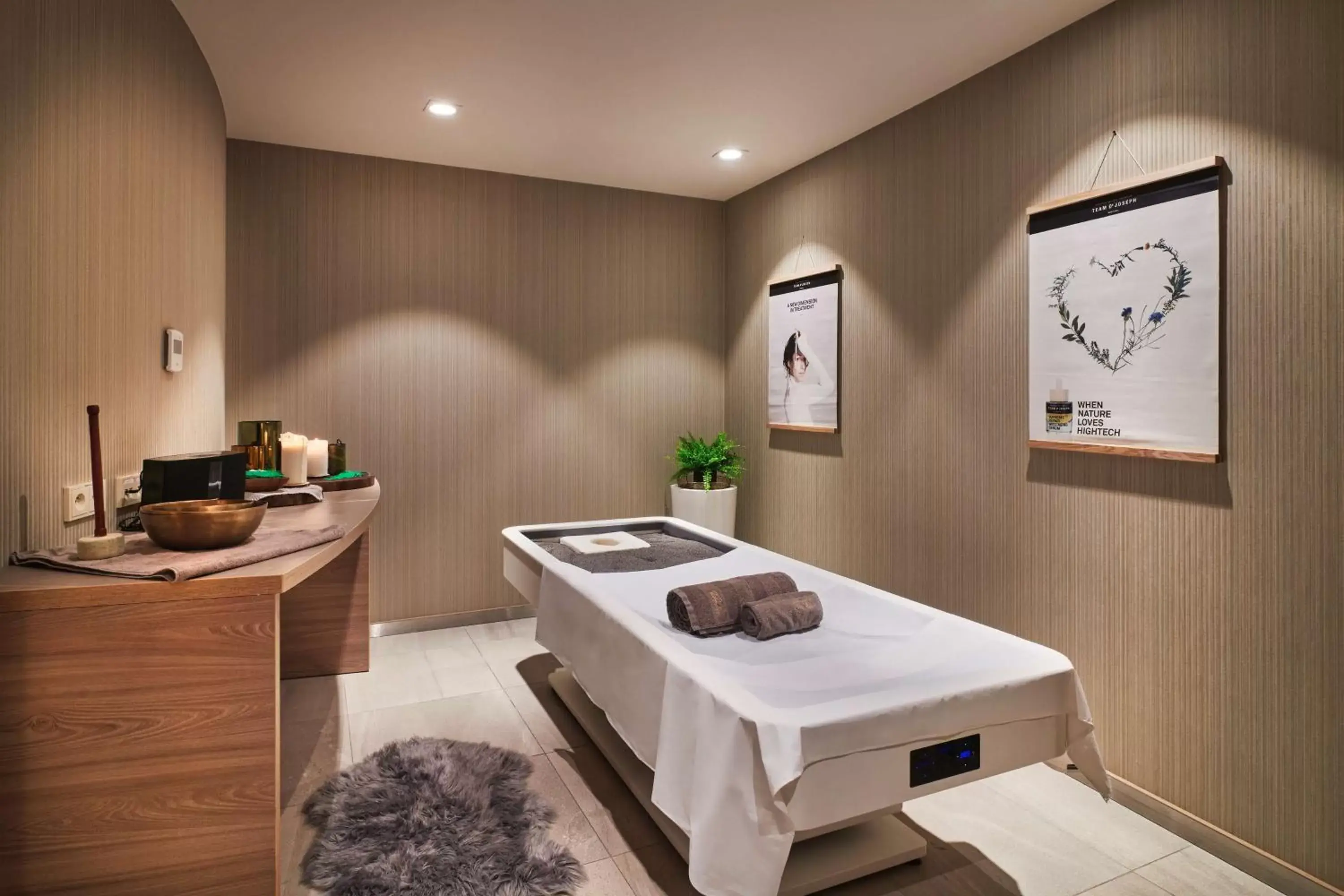 Spa and wellness centre/facilities, Kitchen/Kitchenette in Radisson Blu Hotel & Residences