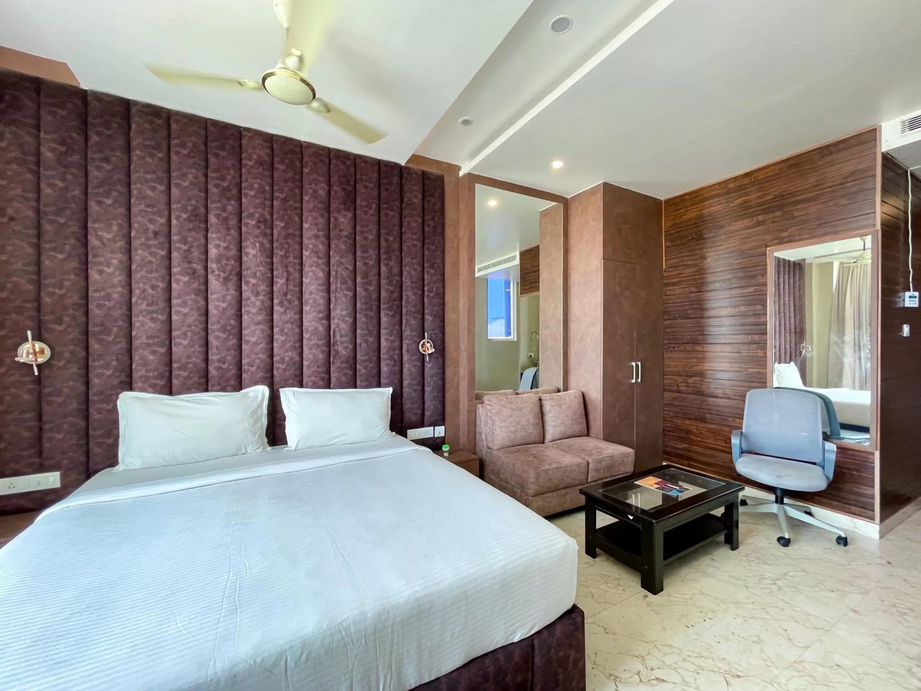 Bed in Hotel TBS sea view ! Puri