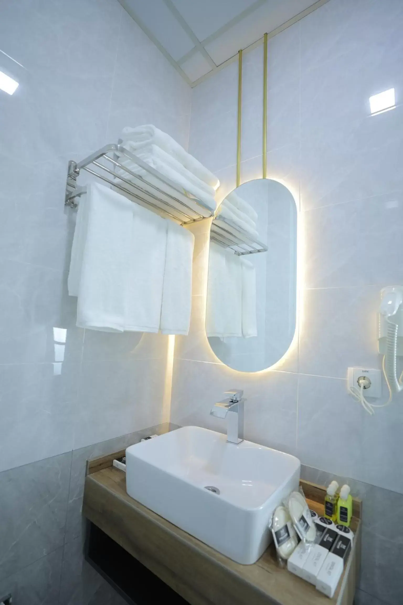 Standard Twin Room - single occupancy in MaxWell Hotel & SPA Standard Twin Room - single occupancy in MaxWell Hotel & SPA