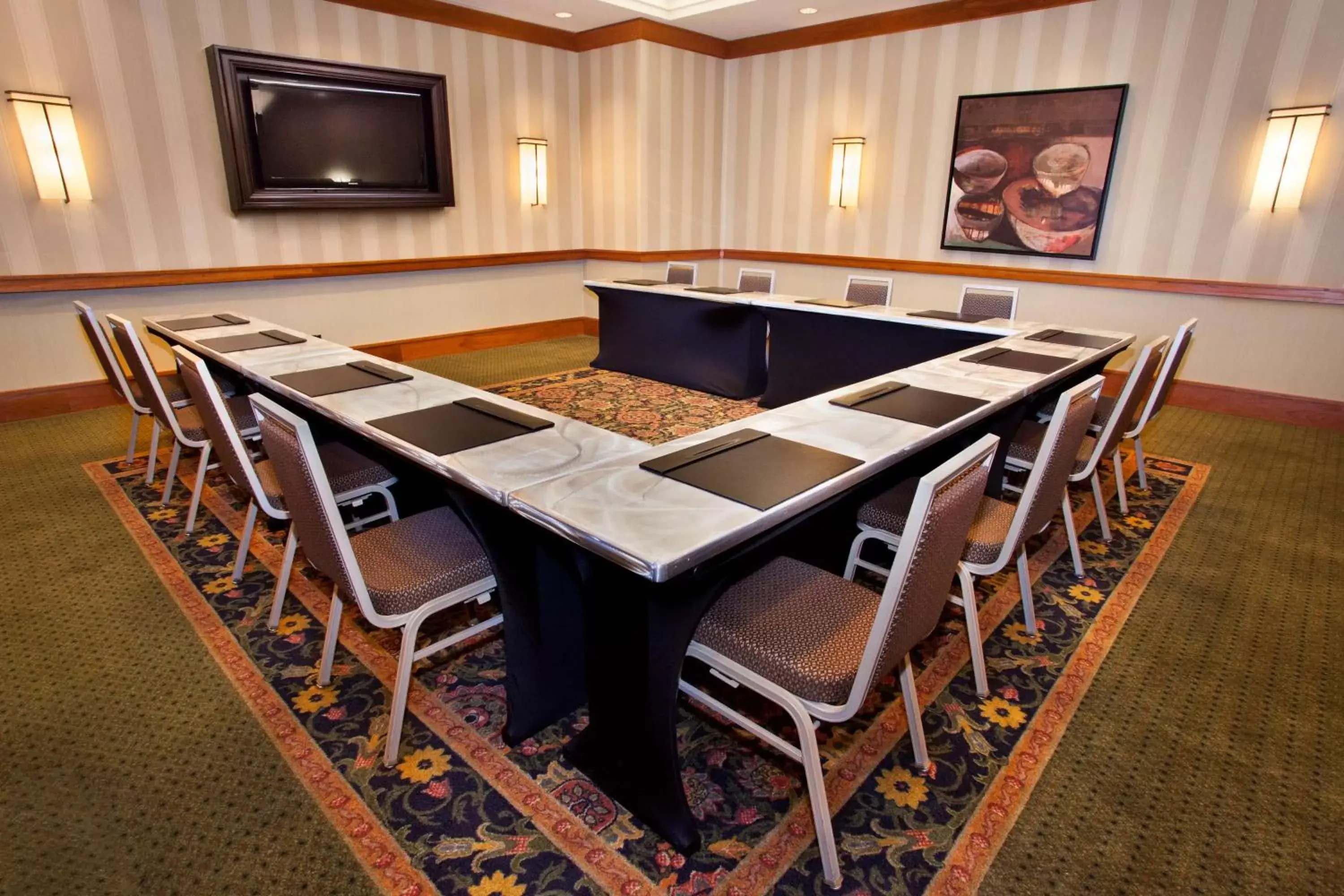 Meeting/conference room in Hilton Suites Chicago/Oakbrook Terrace