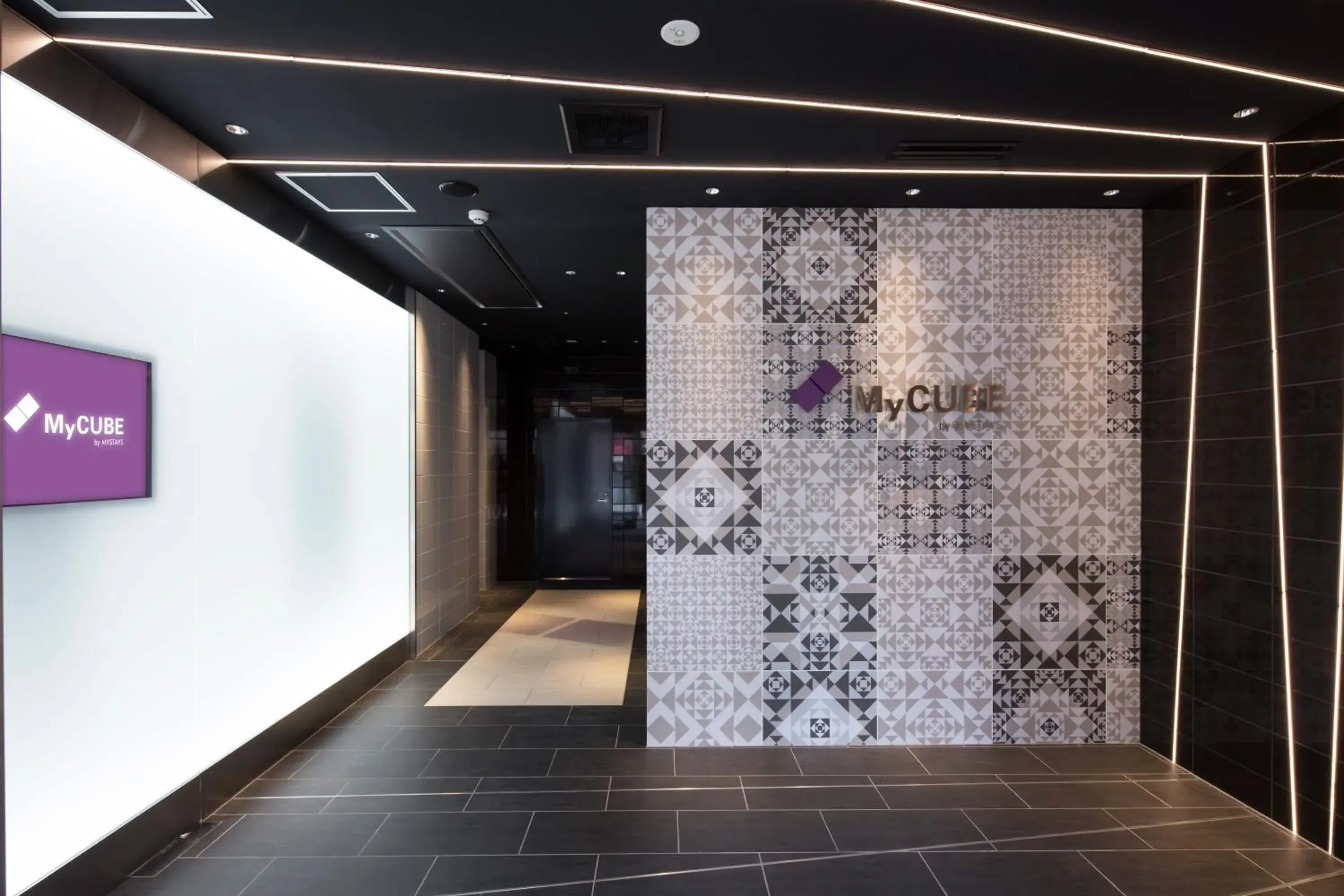 Facade/entrance in MyCUBE by MYSTAYS Asakusa Kuramae Facade/entrance in MyCUBE by MYSTAYS Asakusa Kuramae