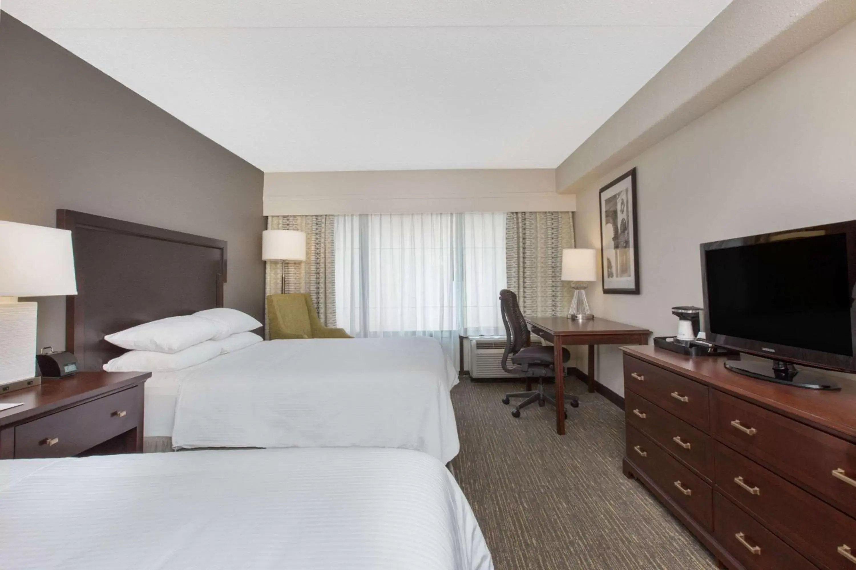 Photo of the whole room, Bed in Wyndham Philadelphia-Historic District Photo of the whole room, Bed in Wyndham Philadelphia-Historic District