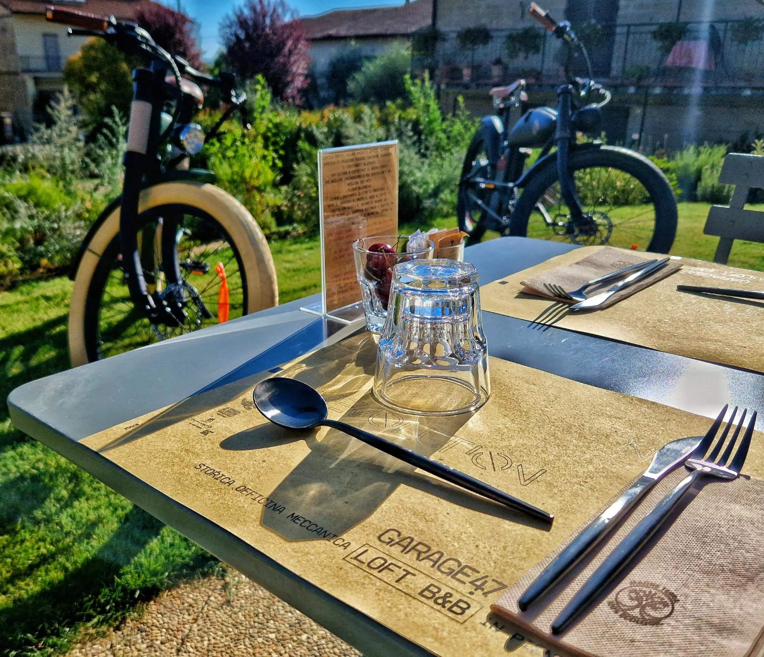 Restaurant/Places to Eat in GARAGE47 Storica Officina Meccanica LOFT B&B iN PIENZA