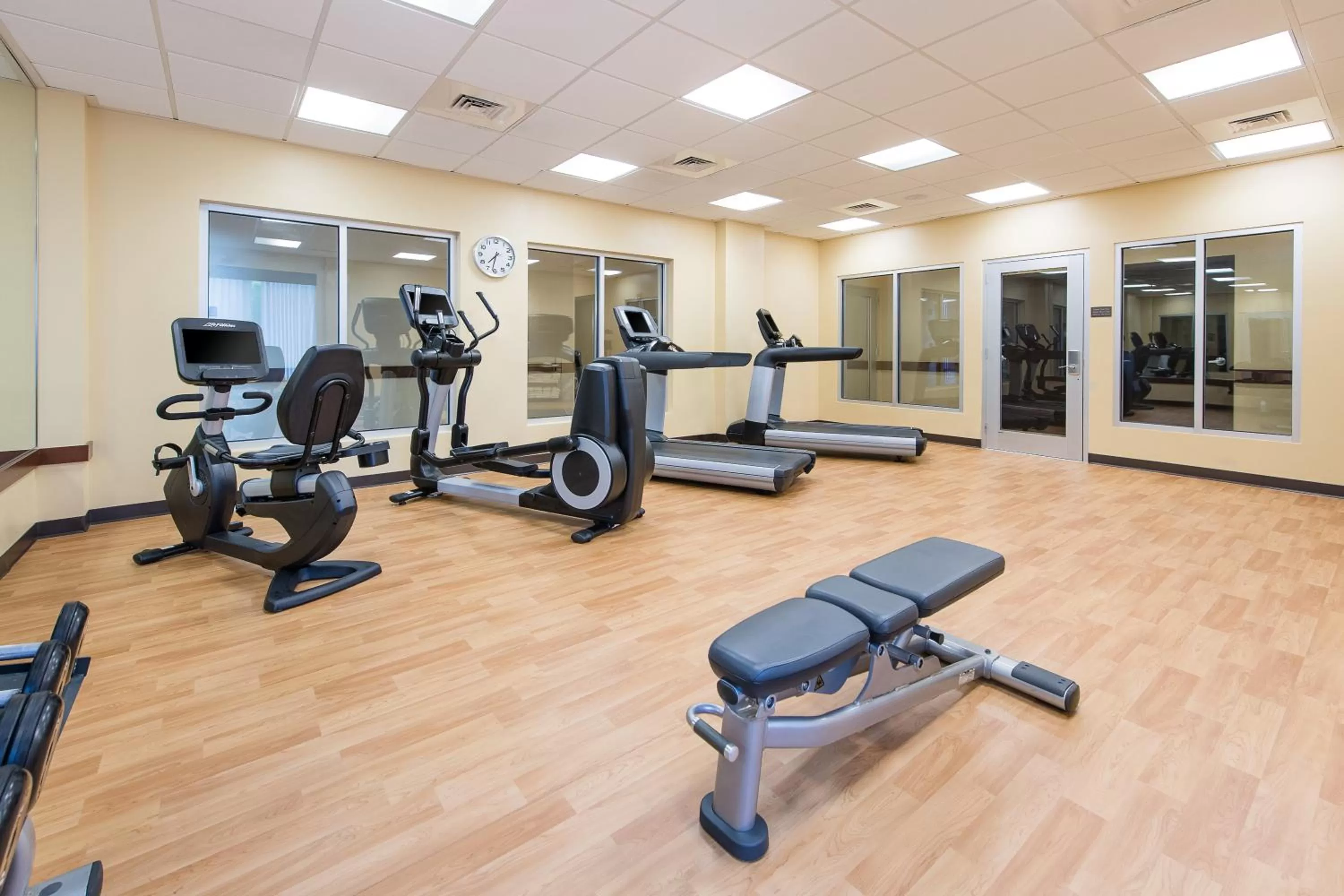 Fitness centre/facilities in Hyatt Place Charleston Airport / Convention Center
