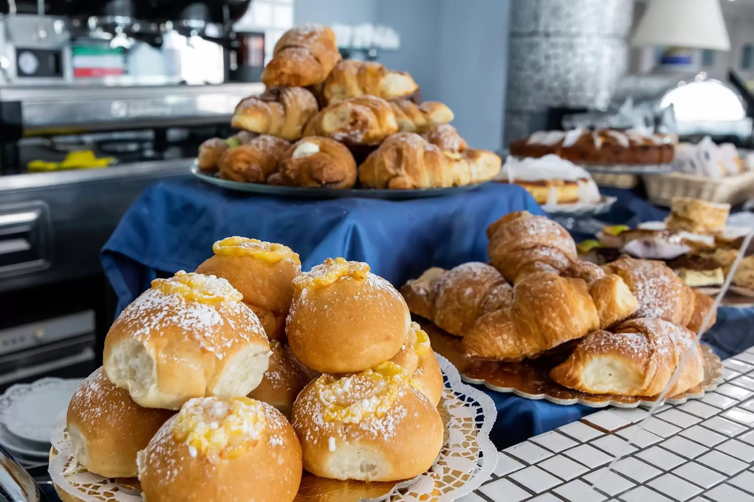 Food and drinks in Hotel Centro Congressi Polo Nautico Food and drinks in Hotel Centro Congressi Polo Nautico