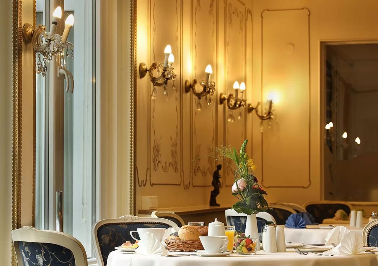 Buffet breakfast in Hotel Brenner