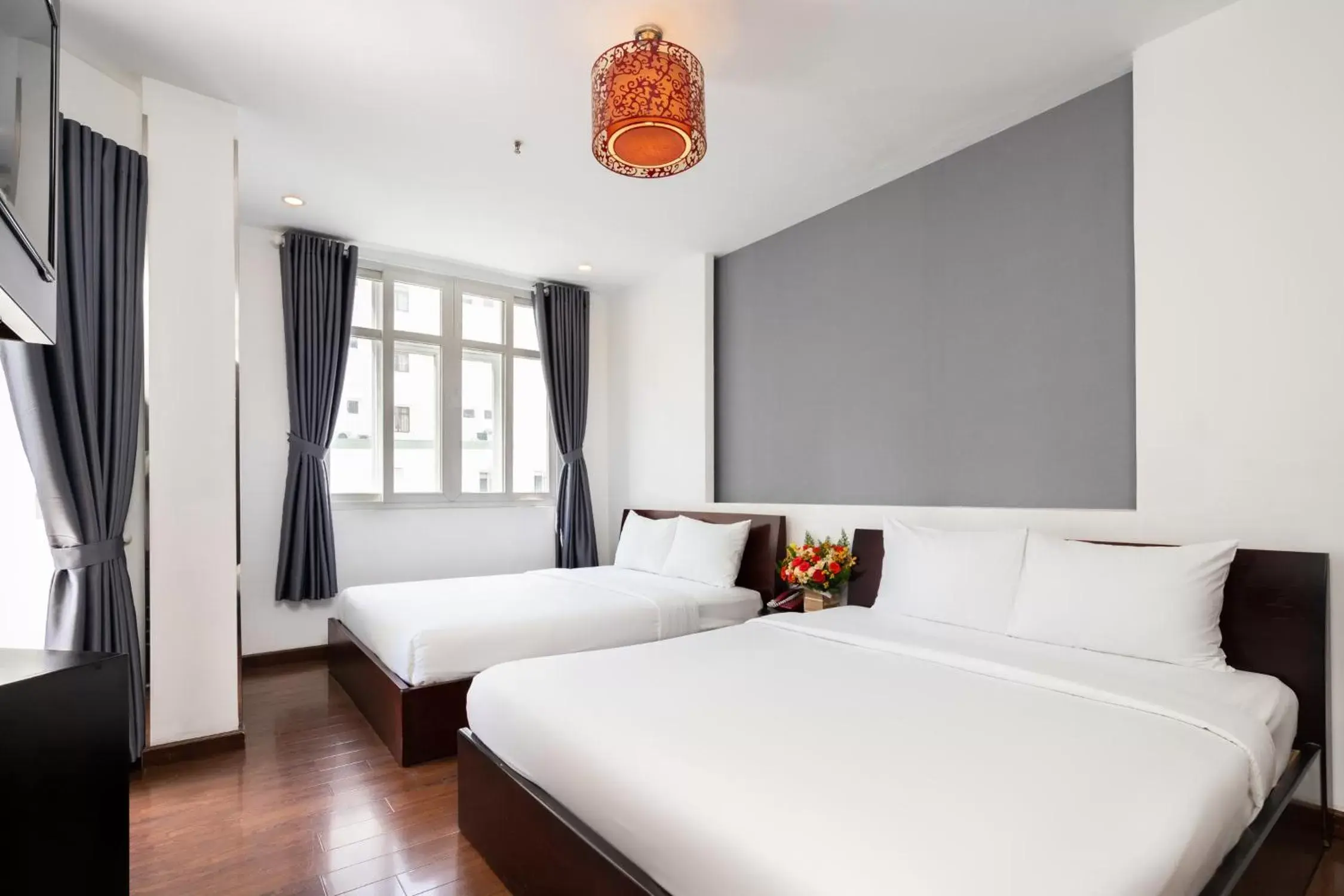 Bed in A&A Toronto Hotel Bed in A&A Toronto Hotel