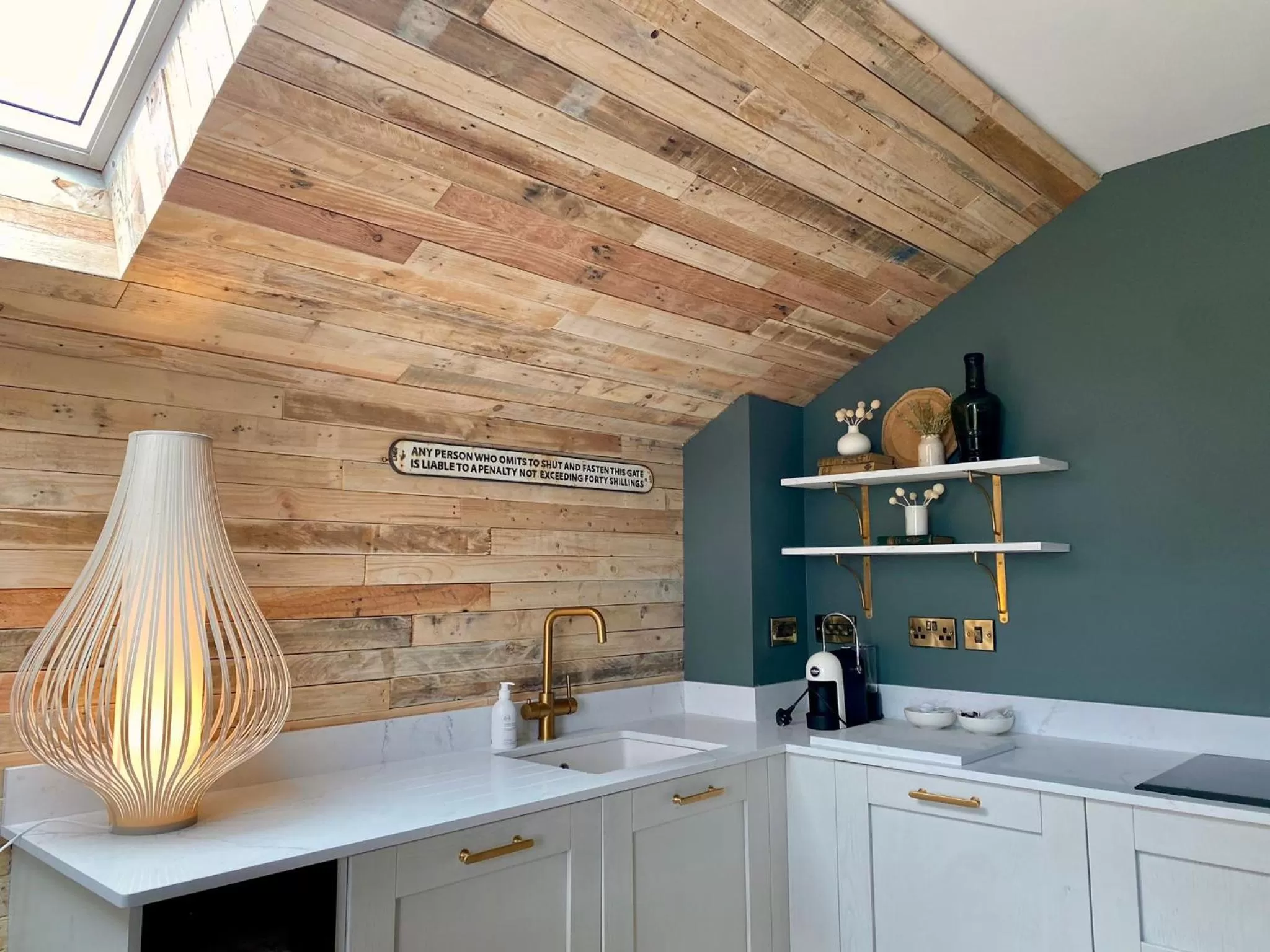 Kitchen or kitchenette in Railway House York by Chateau Anna