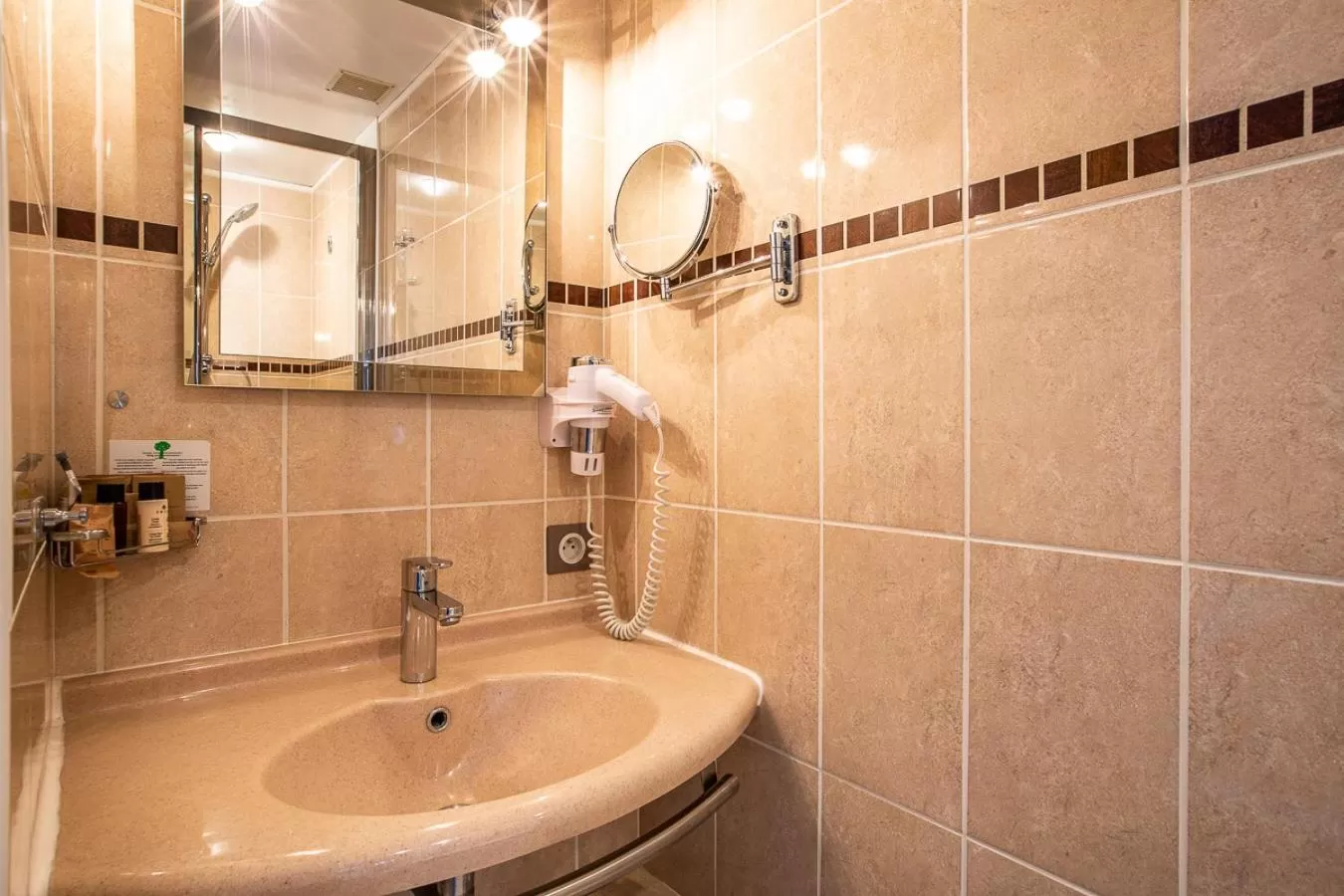 Shower in Hotel Des Dunes