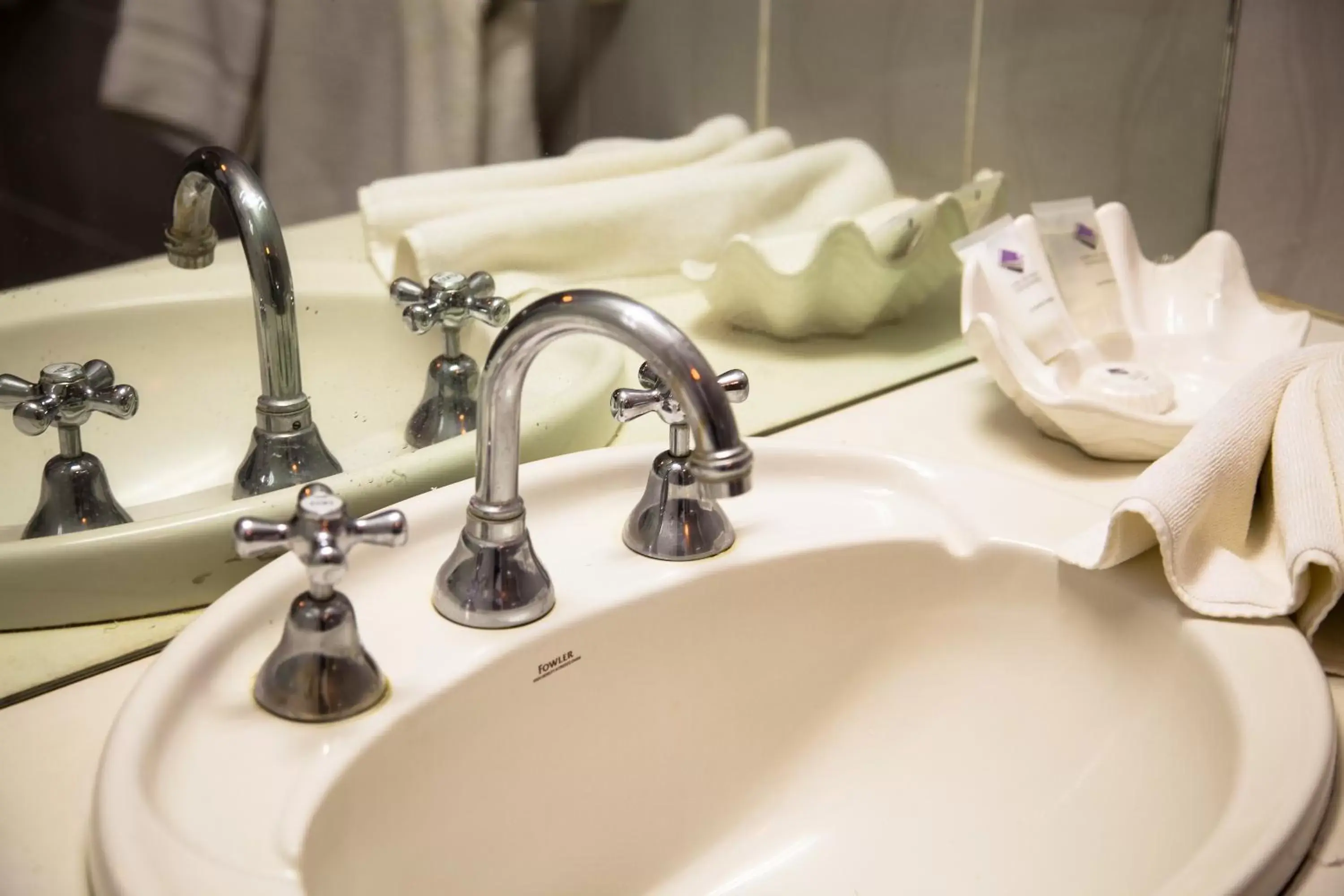 Bathroom in Bird Of Paradise Hotel Bathroom in Bird Of Paradise Hotel