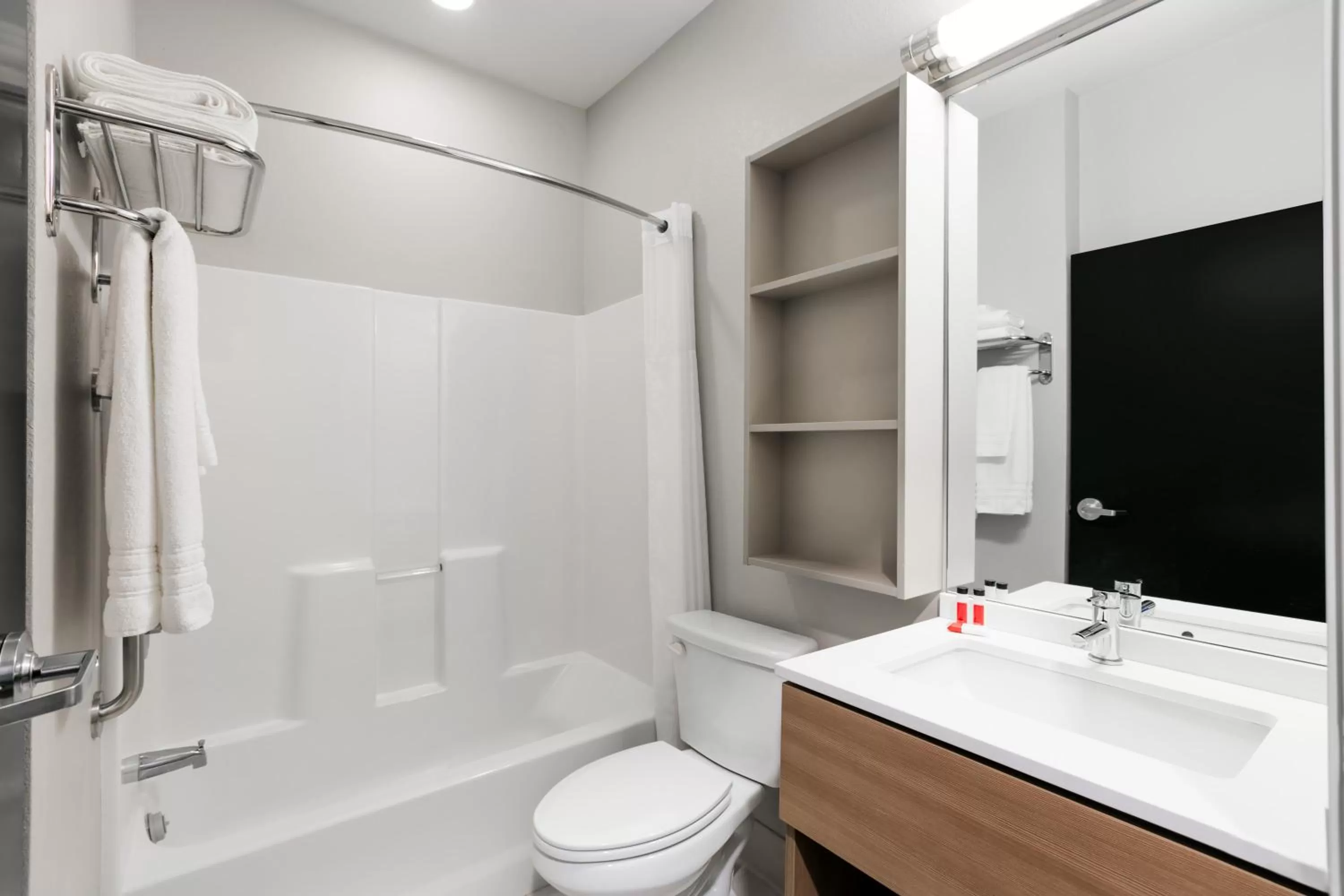 Shower in Permian Studio Apartments