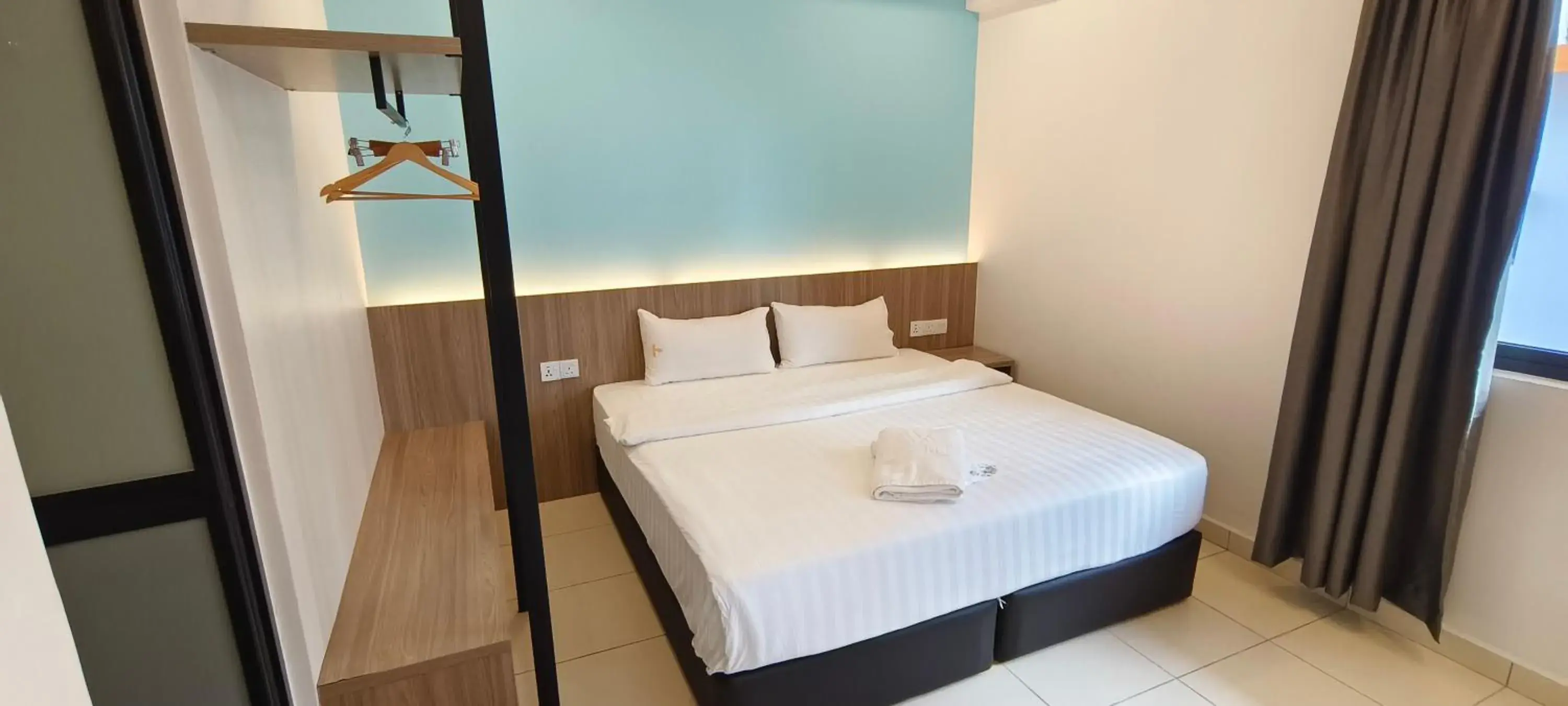 Bedroom, Bed in Hotel Golden View Nilai