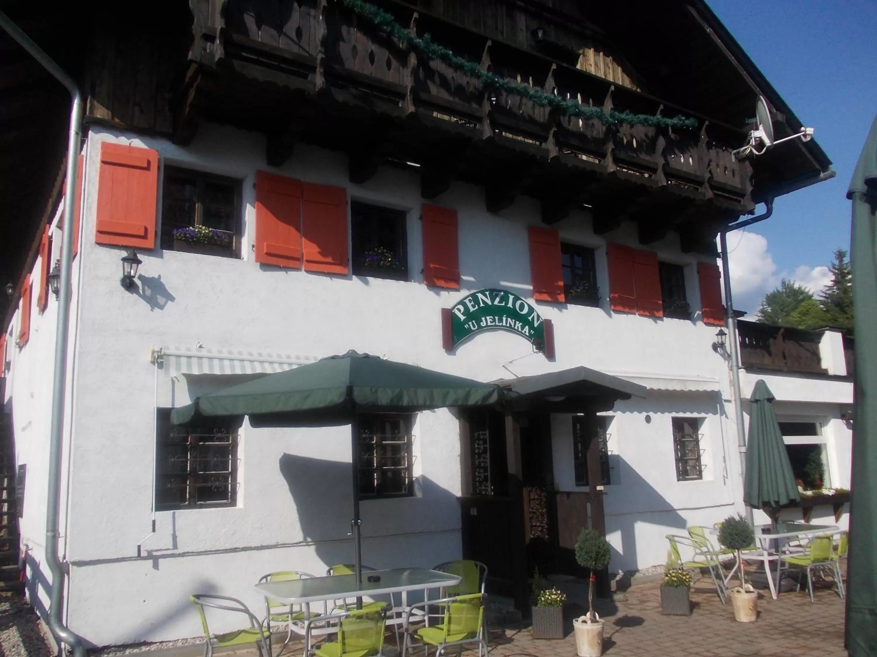 Facade/entrance in Pension U Jelinka