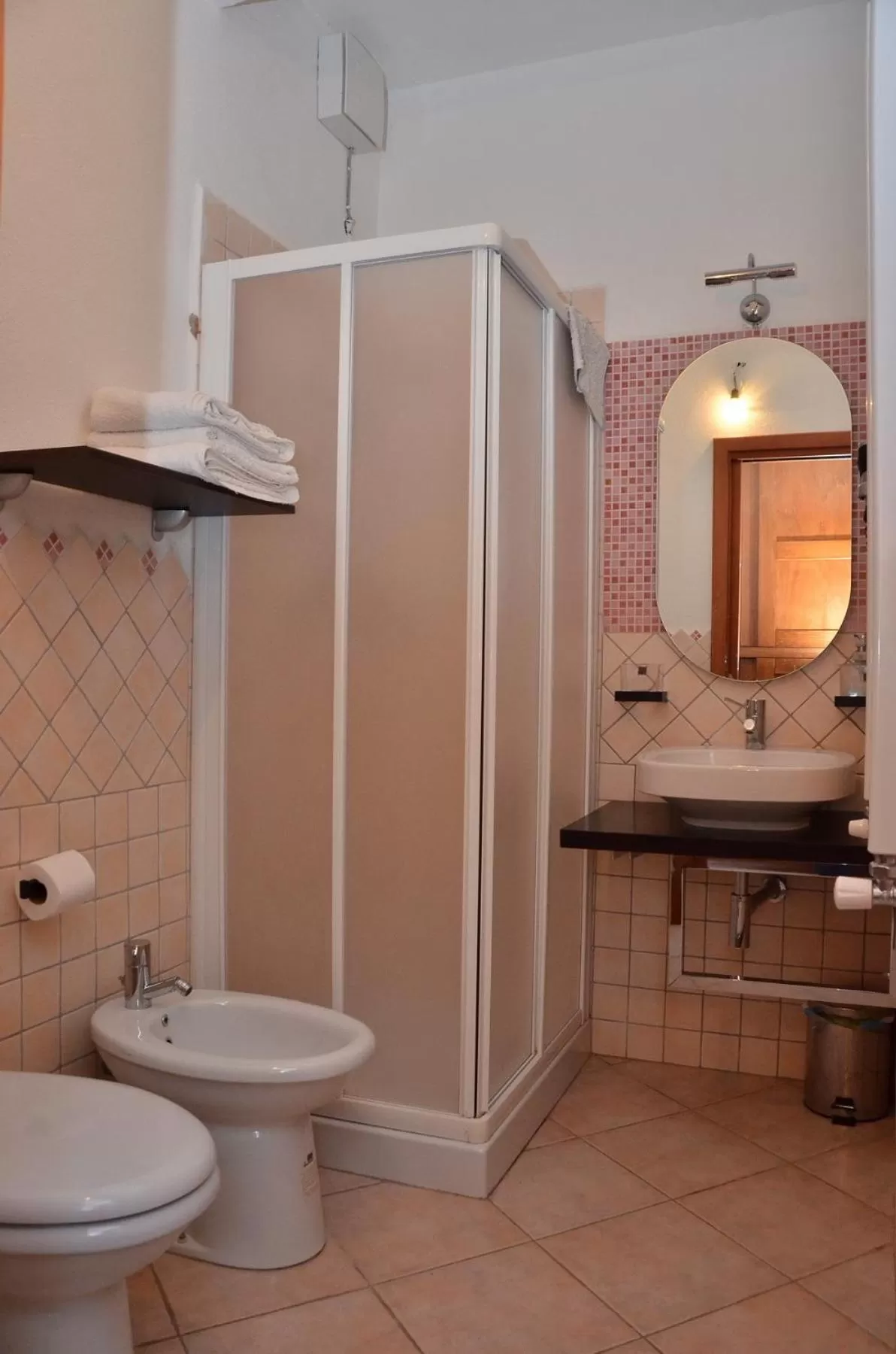Bathroom in Domo - Guest-House Il Nespolo Fiorito