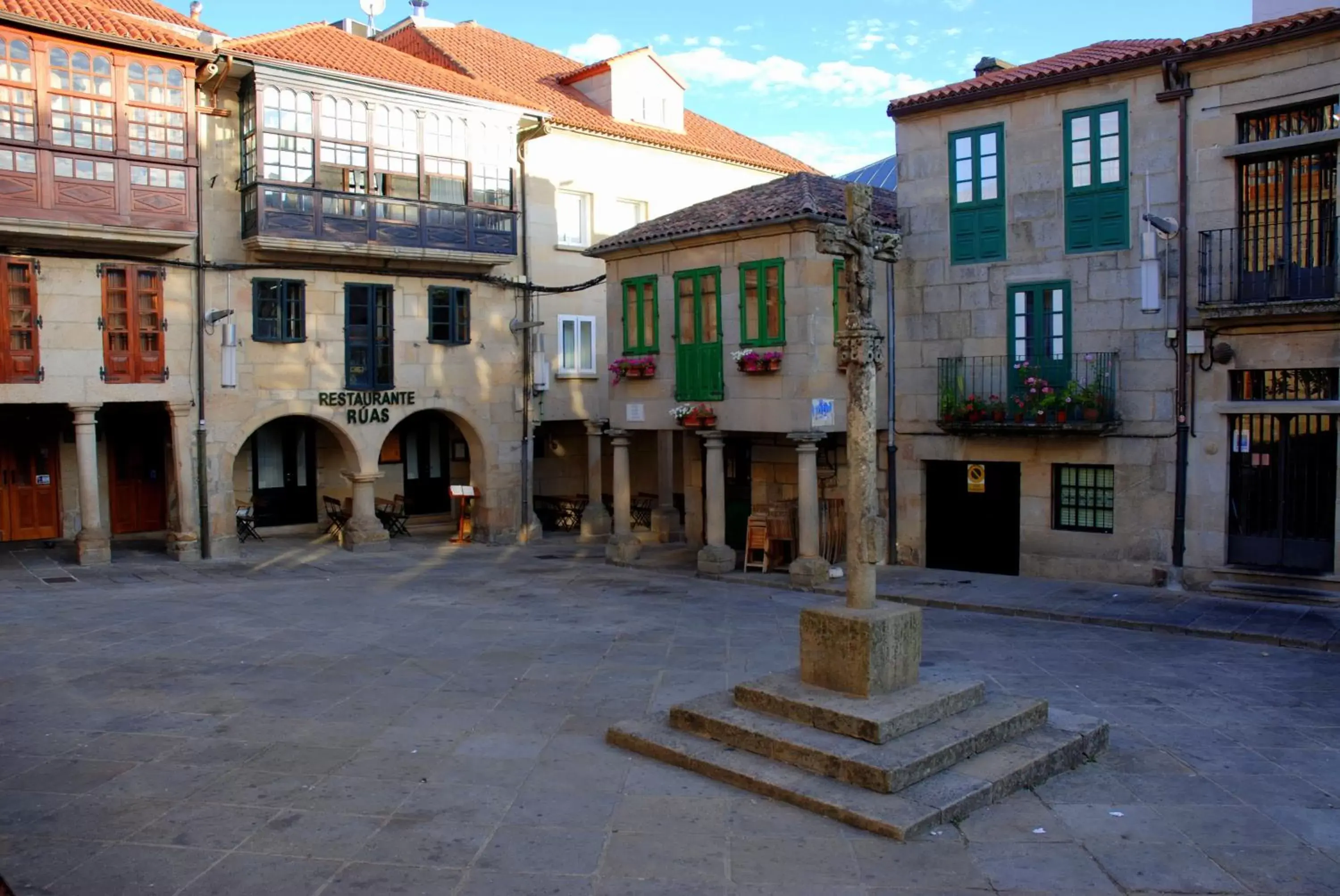 Area and facilities, Property Building in Hotel Virgen del Camino Pontevedra