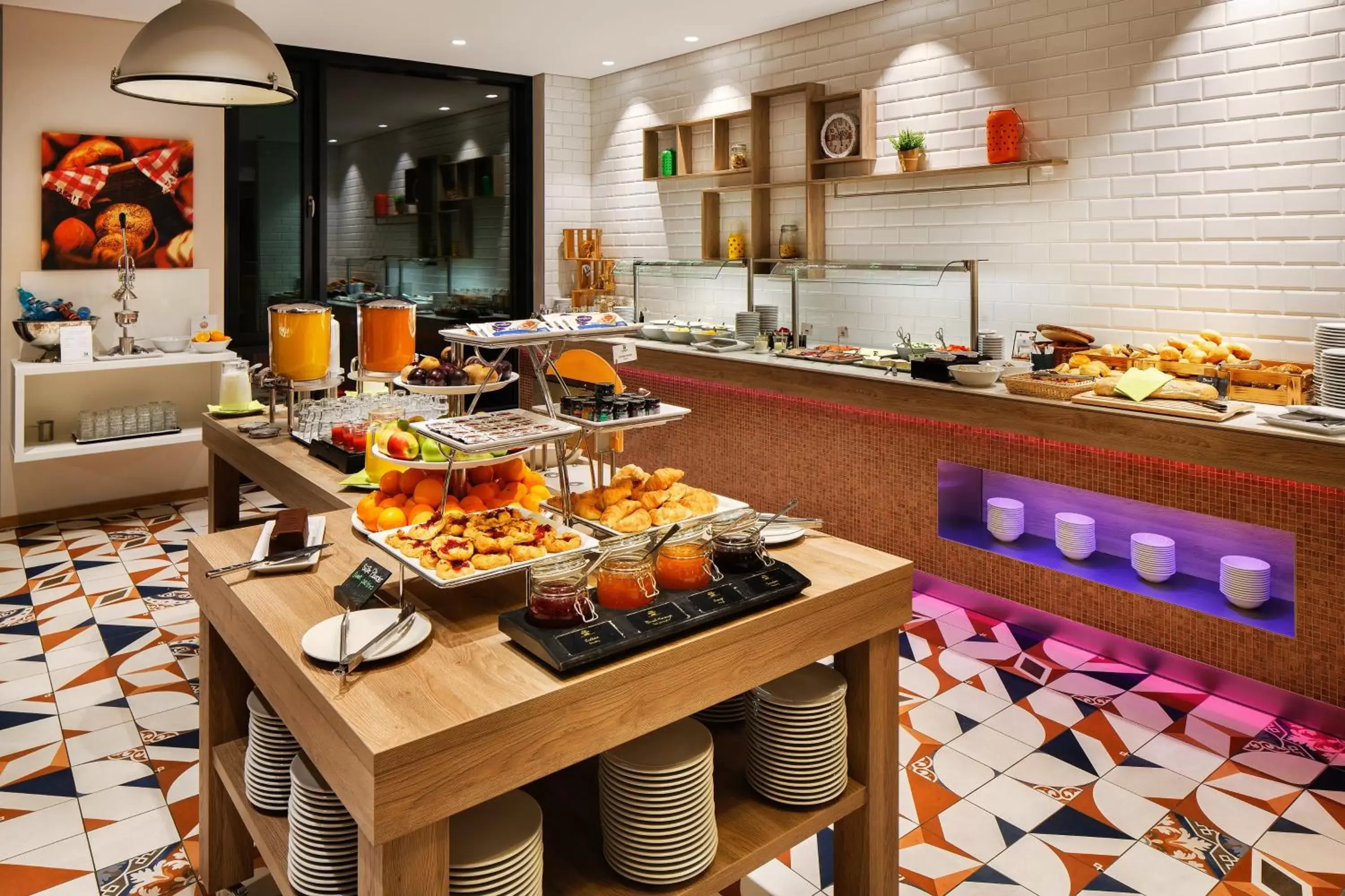 Breakfast in Holiday Inn Düsseldorf City – Toulouser Allee, an IHG Hotel