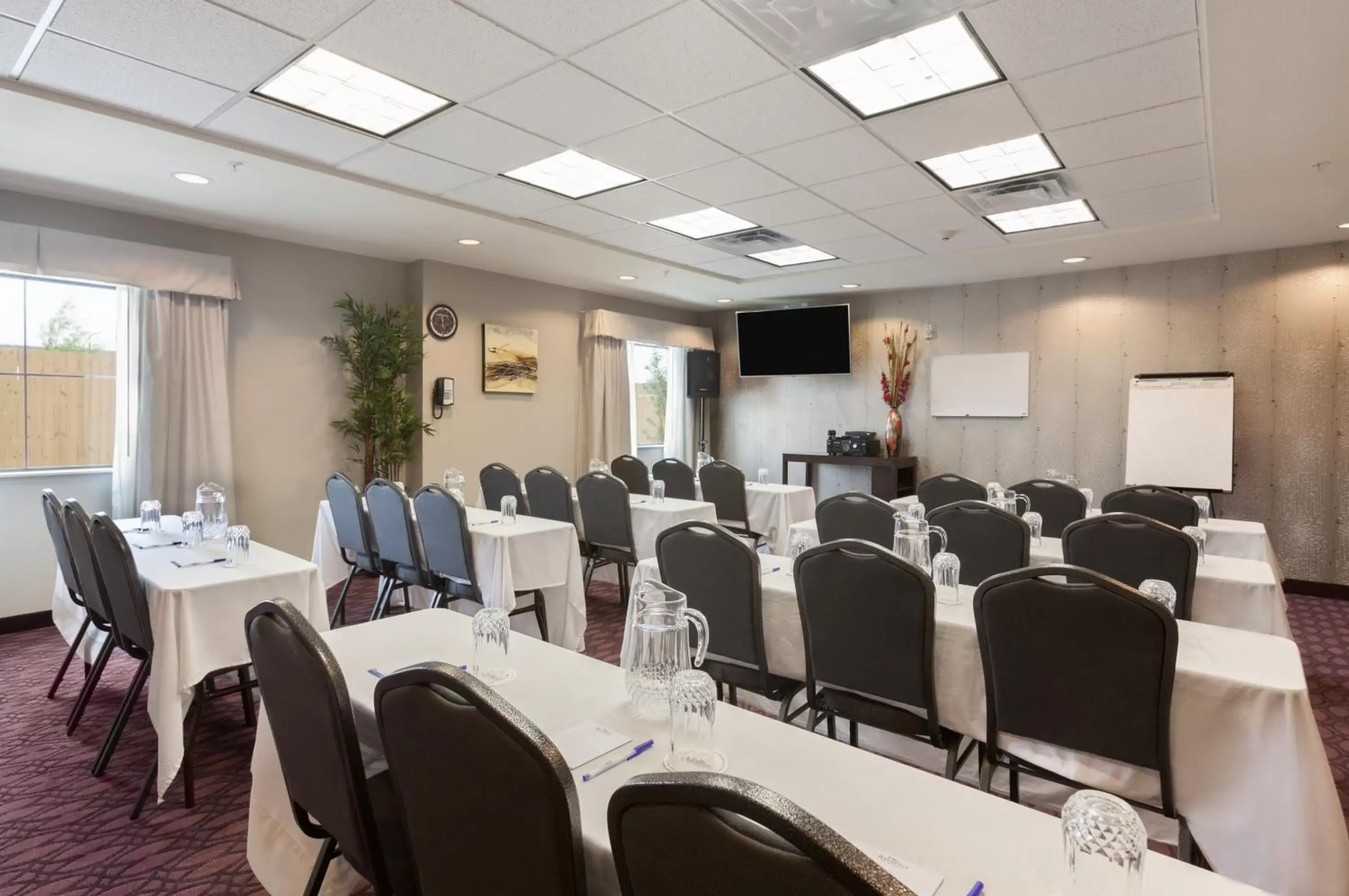 Banquet/Function facilities in Baymont by Wyndham College Station