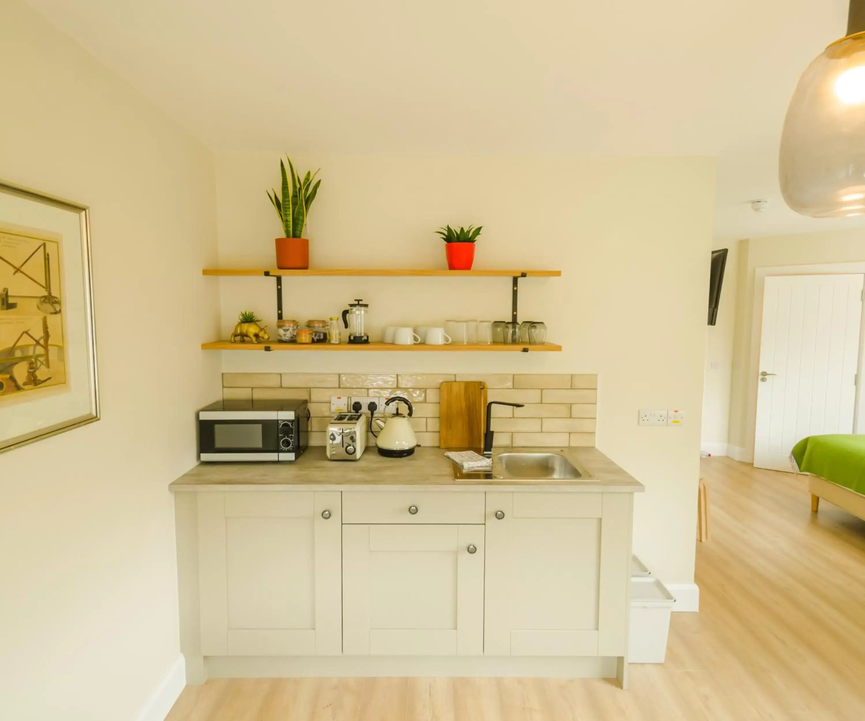 Coffee/tea facilities, Kitchen/Kitchenette in Rookery Lane Food and Lodging