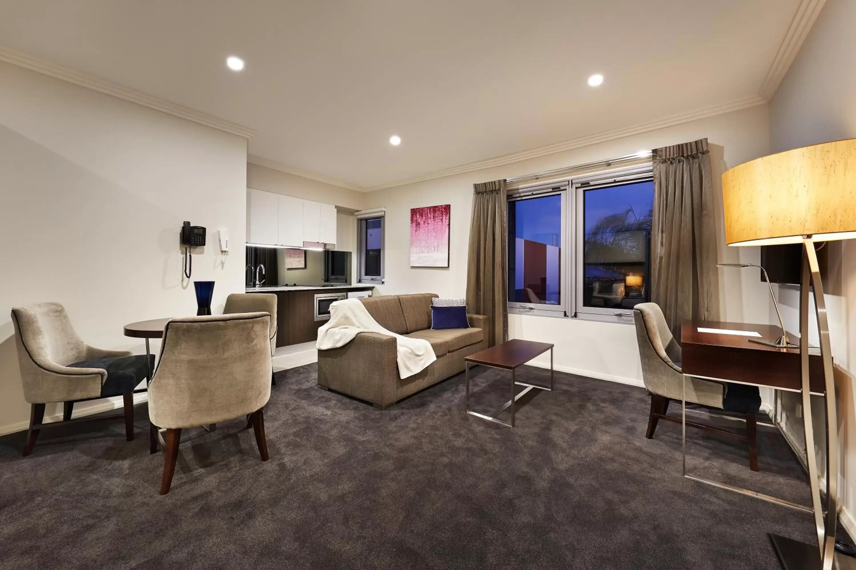 Kitchen or kitchenette, Seating Area in Attika Hotel