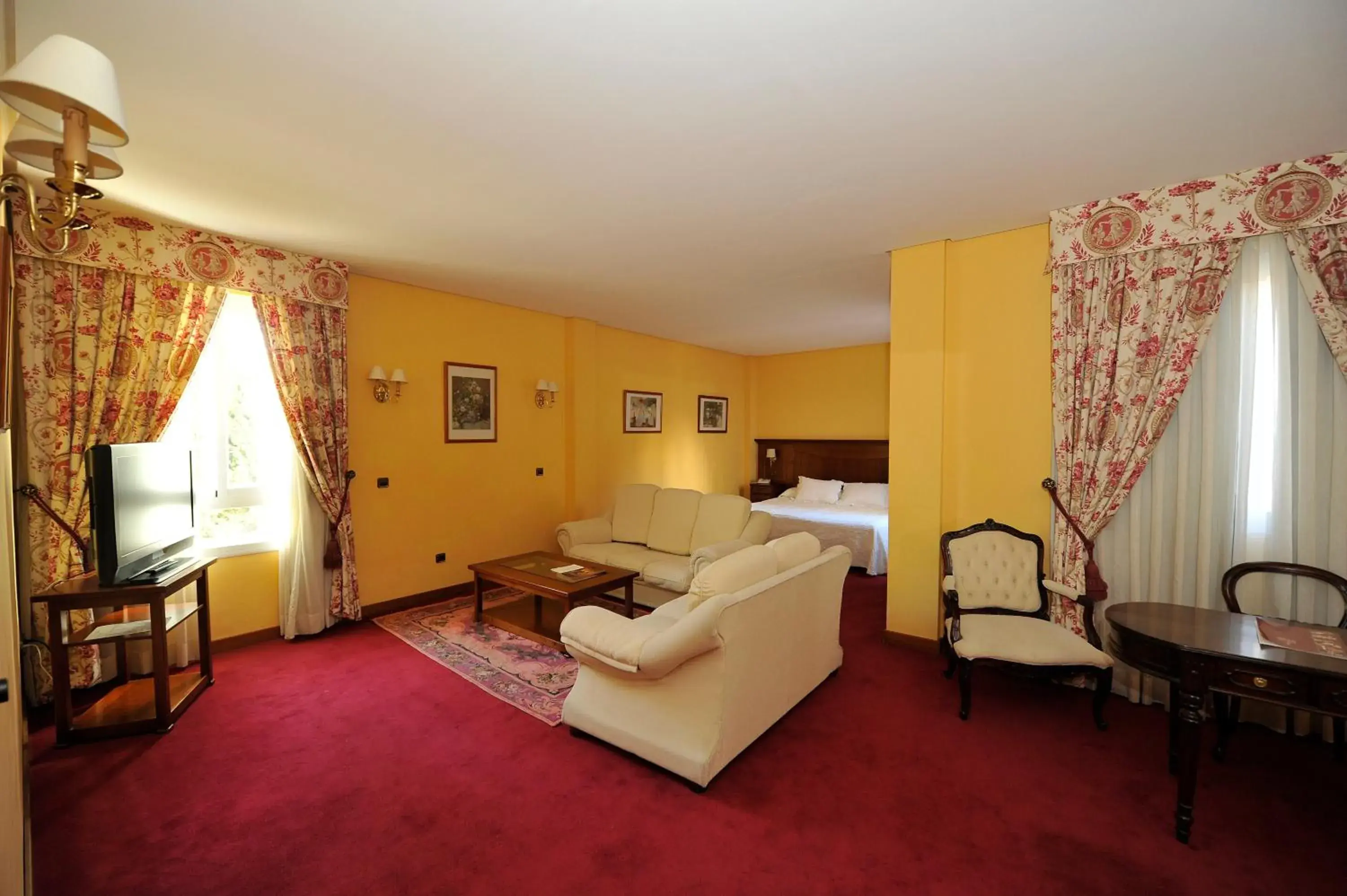 Living room, Seating Area in Hotel Lozano