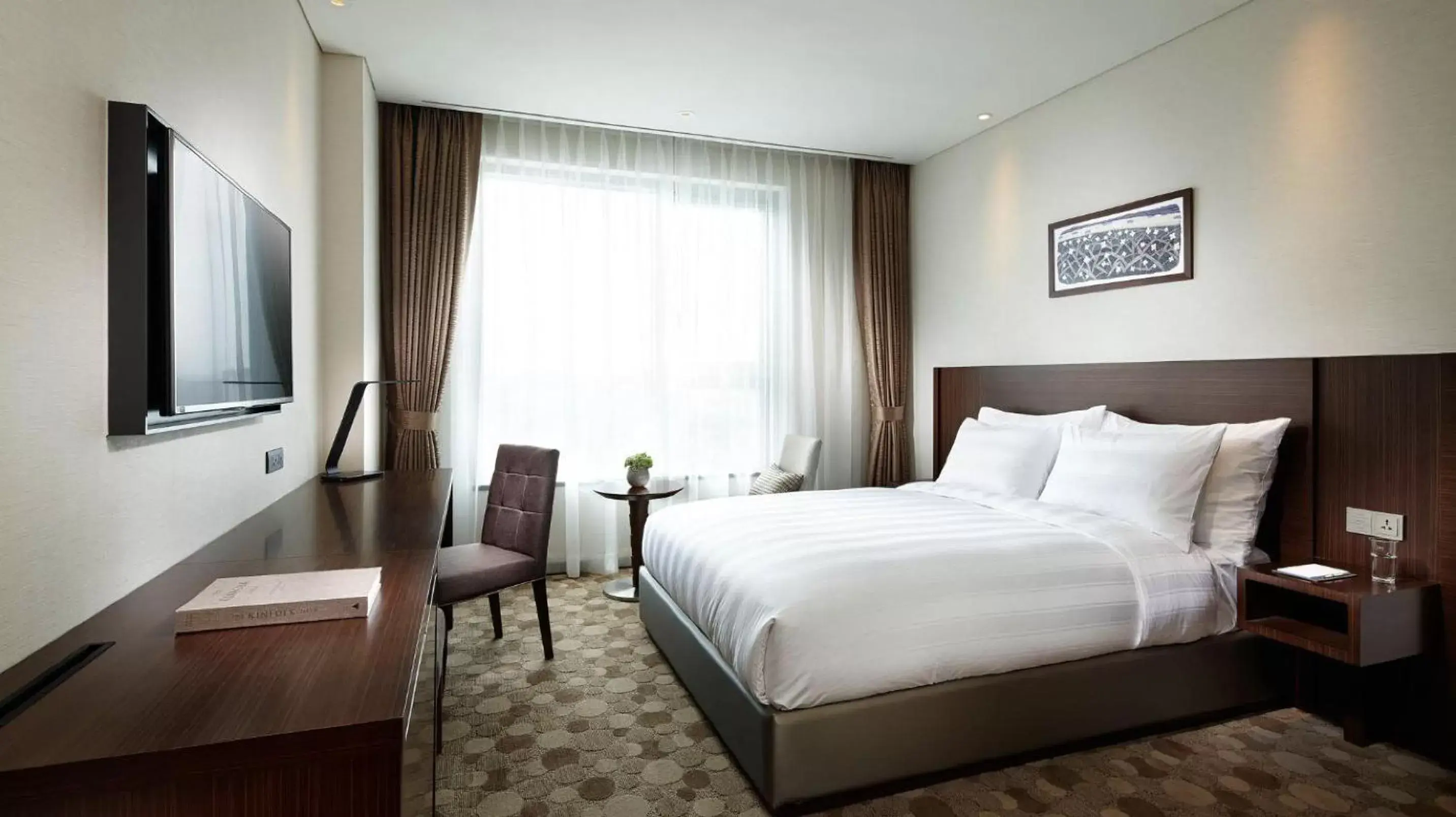 Bed in LOTTE City Hotel Ulsan