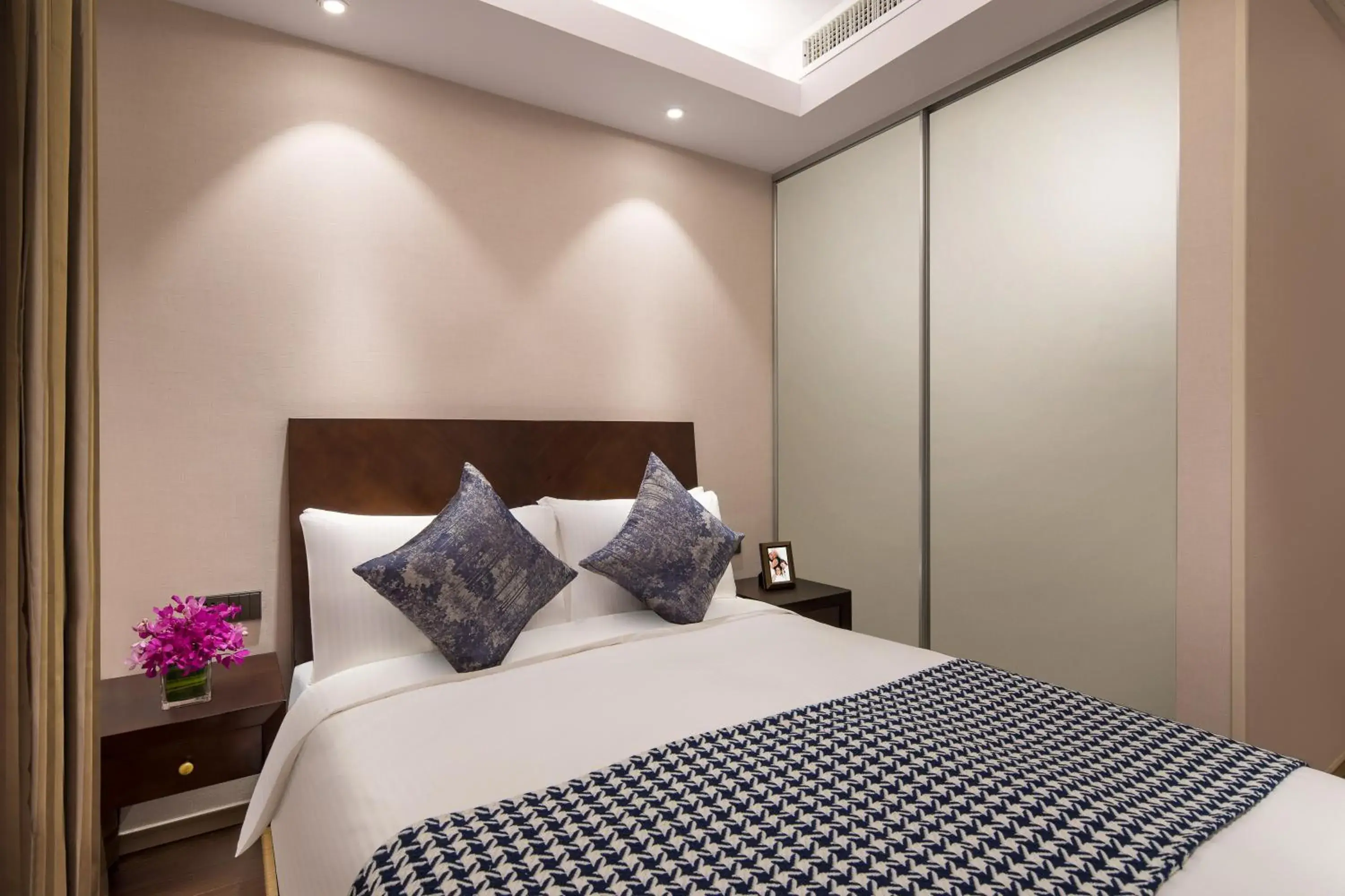 Bedroom, Bed in Somerset Emerald City Suzhou