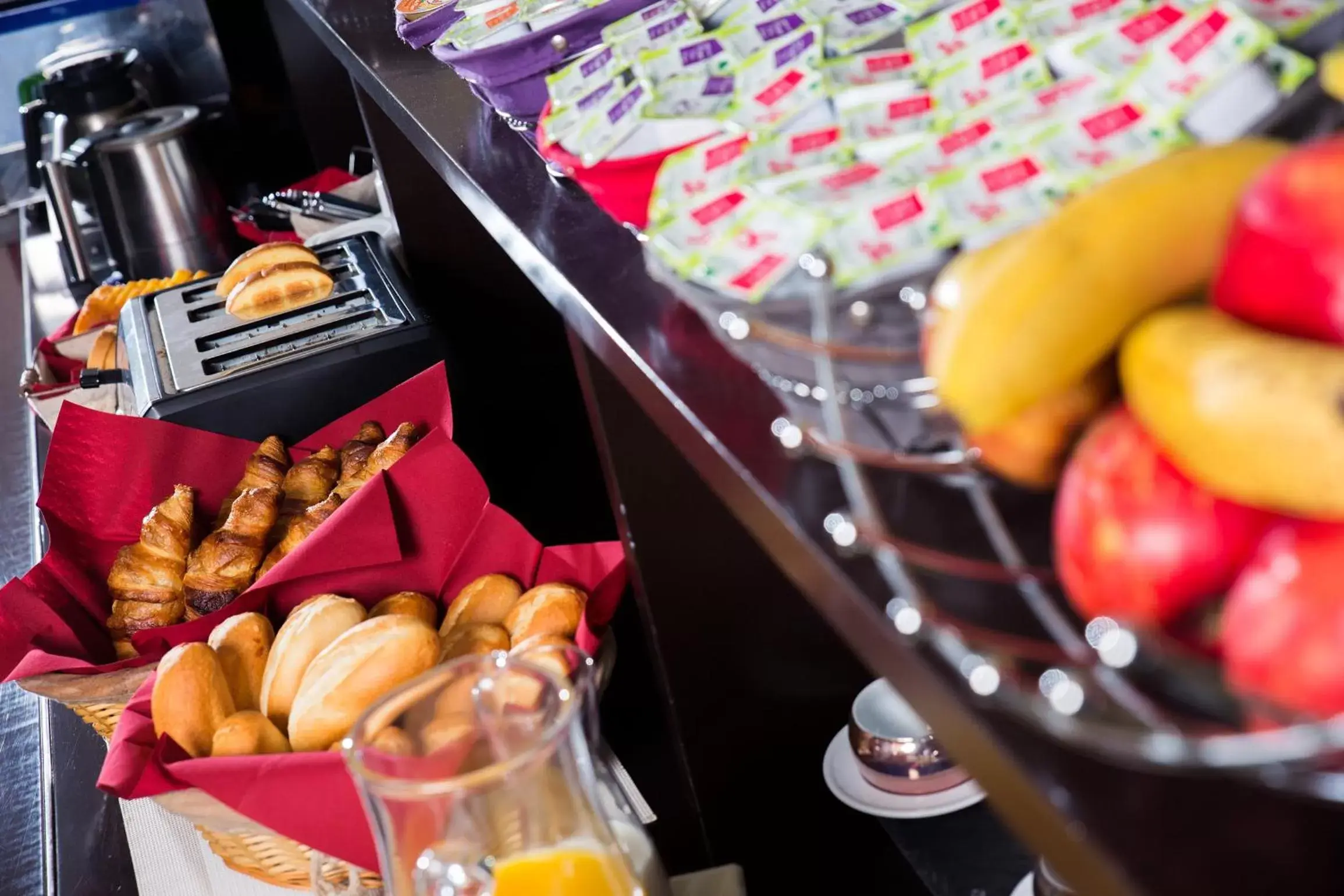 Food, Coffee/Tea Facilities in Hôtel Akena De Clermont-Creil