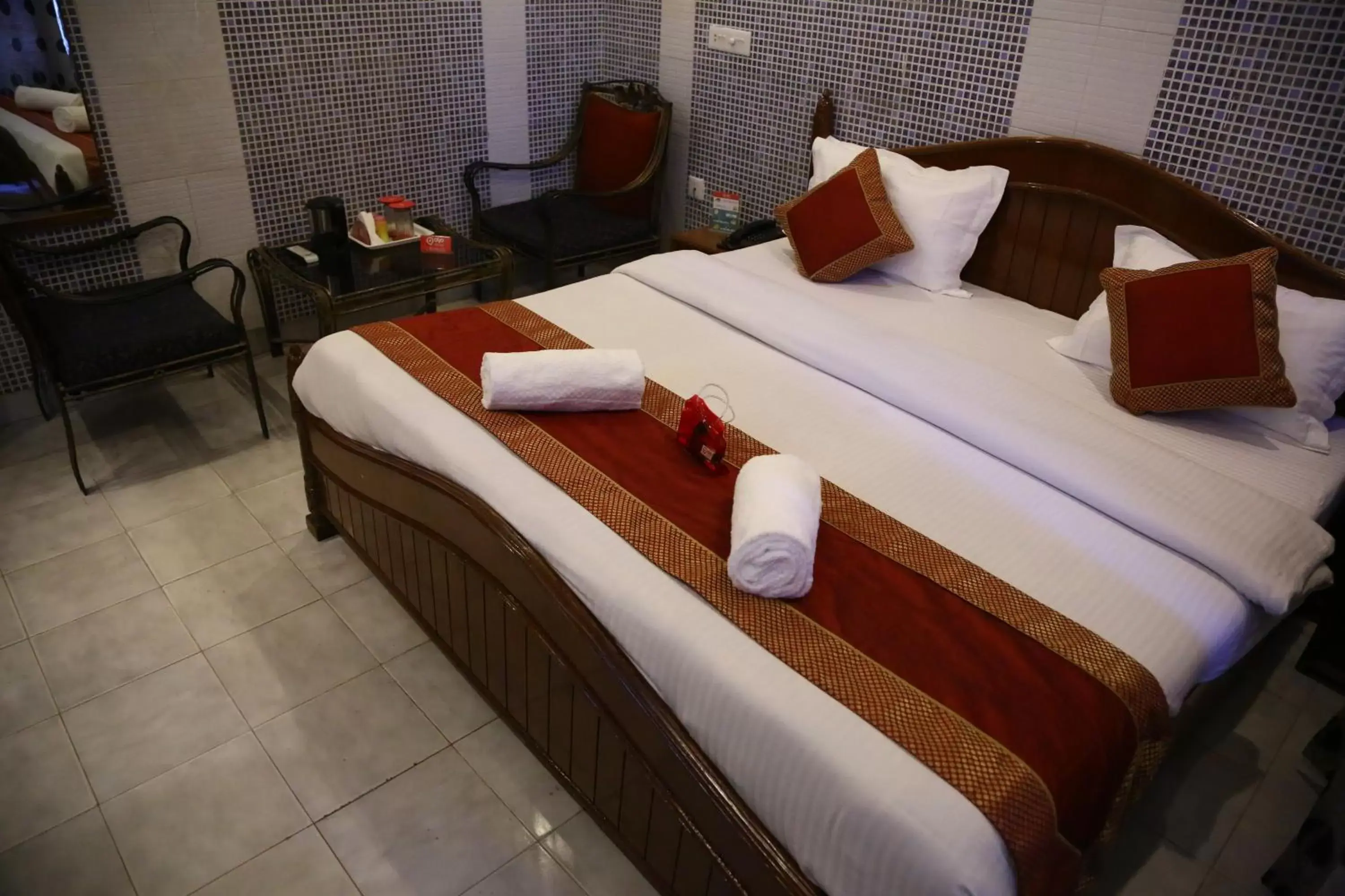 Bedroom, Bed in Hotel City Plaza 7