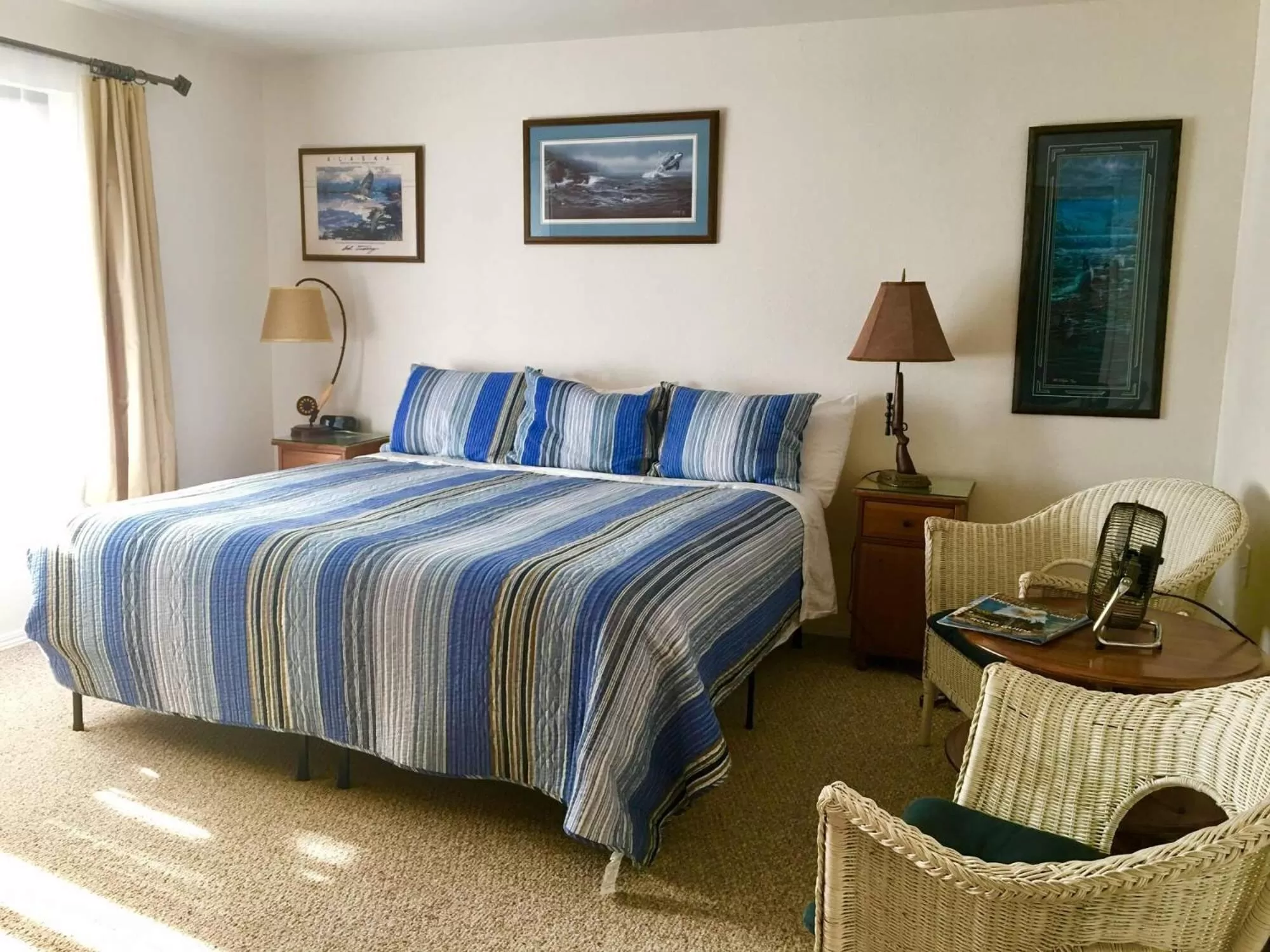 Bed in Driftwood Inn