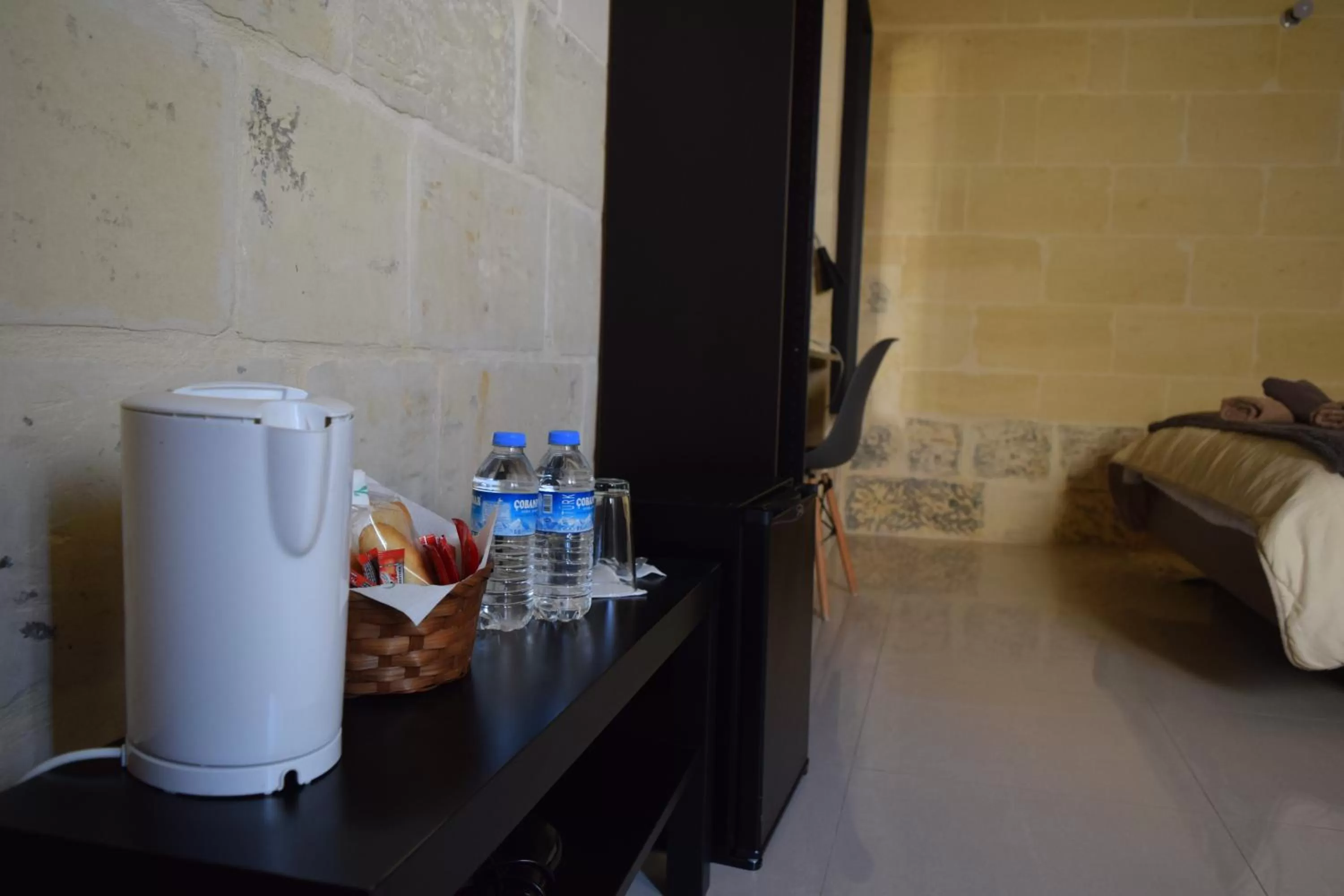 Food and drinks in St George of Lydda B&B