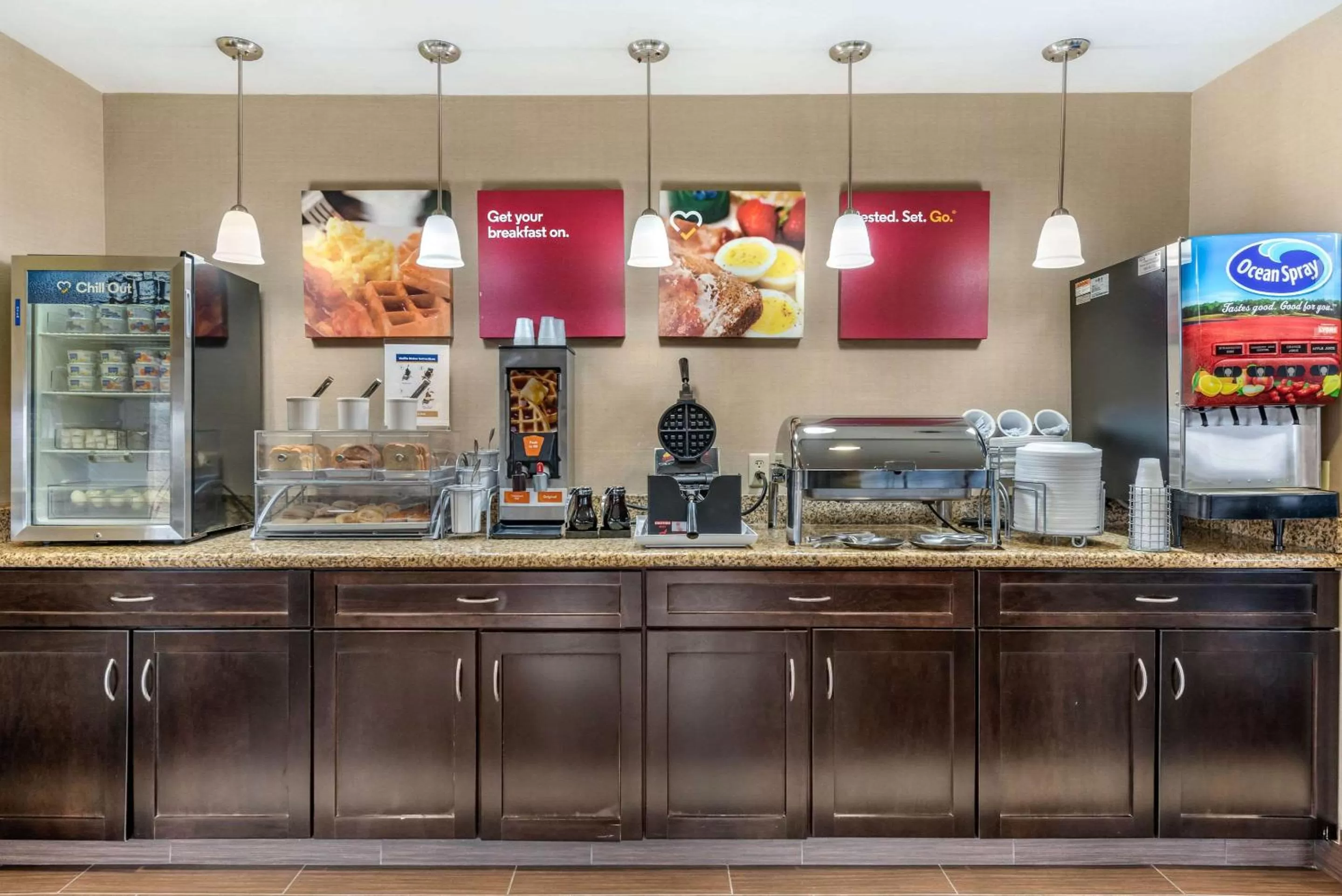 Restaurant/places to eat in Comfort Suites Elkhart South