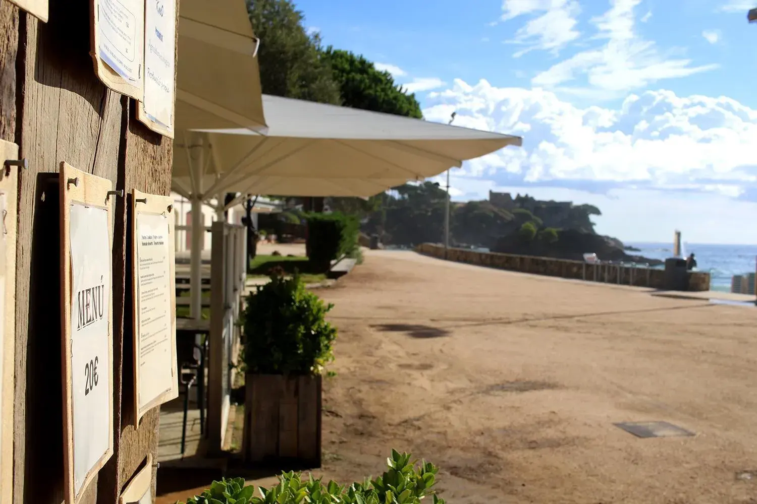 Facade/entrance in Hostal La Fosca