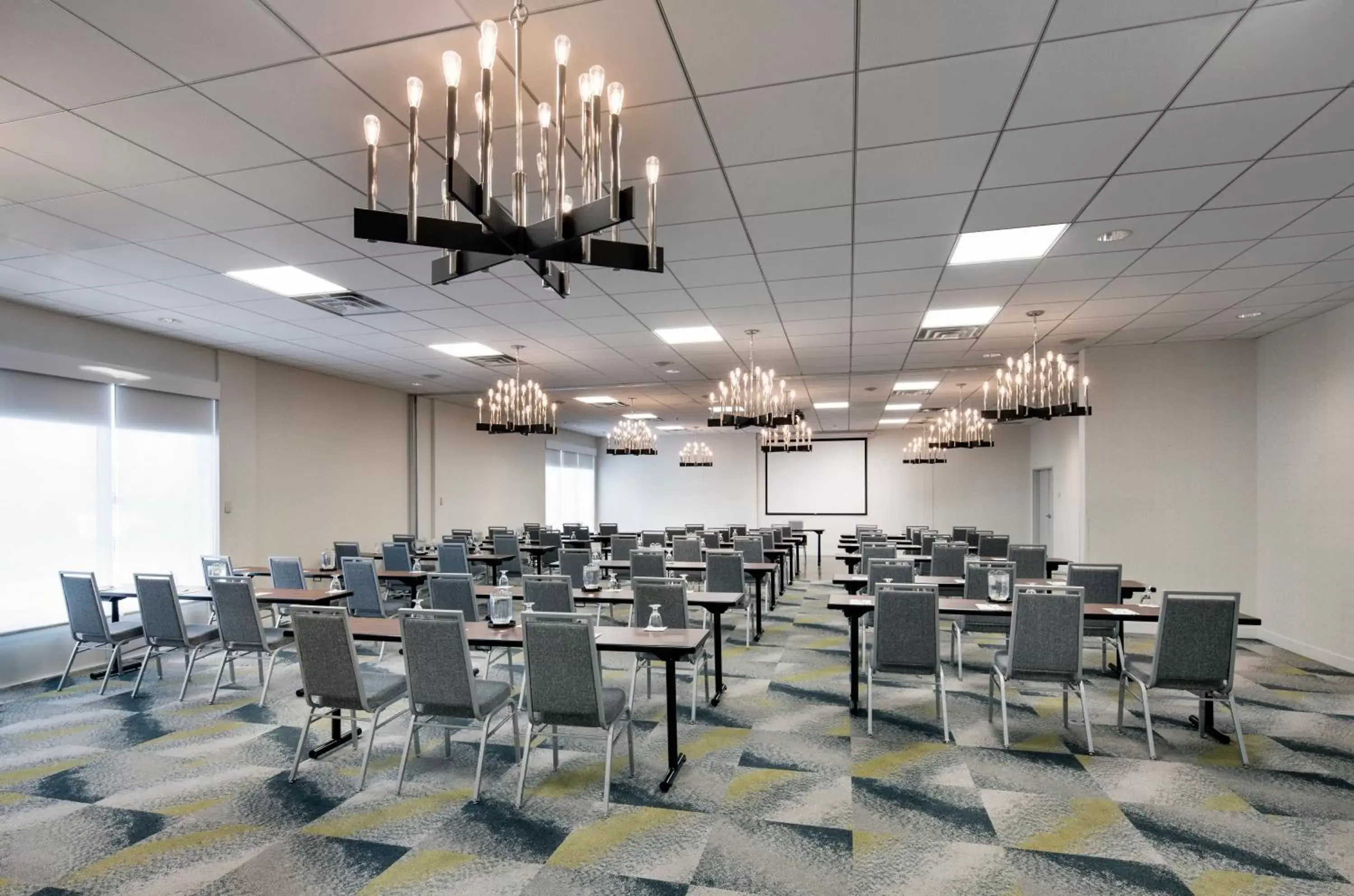 Meeting/conference room in Holiday Inn Montreal Longueuil, an IHG Hotel