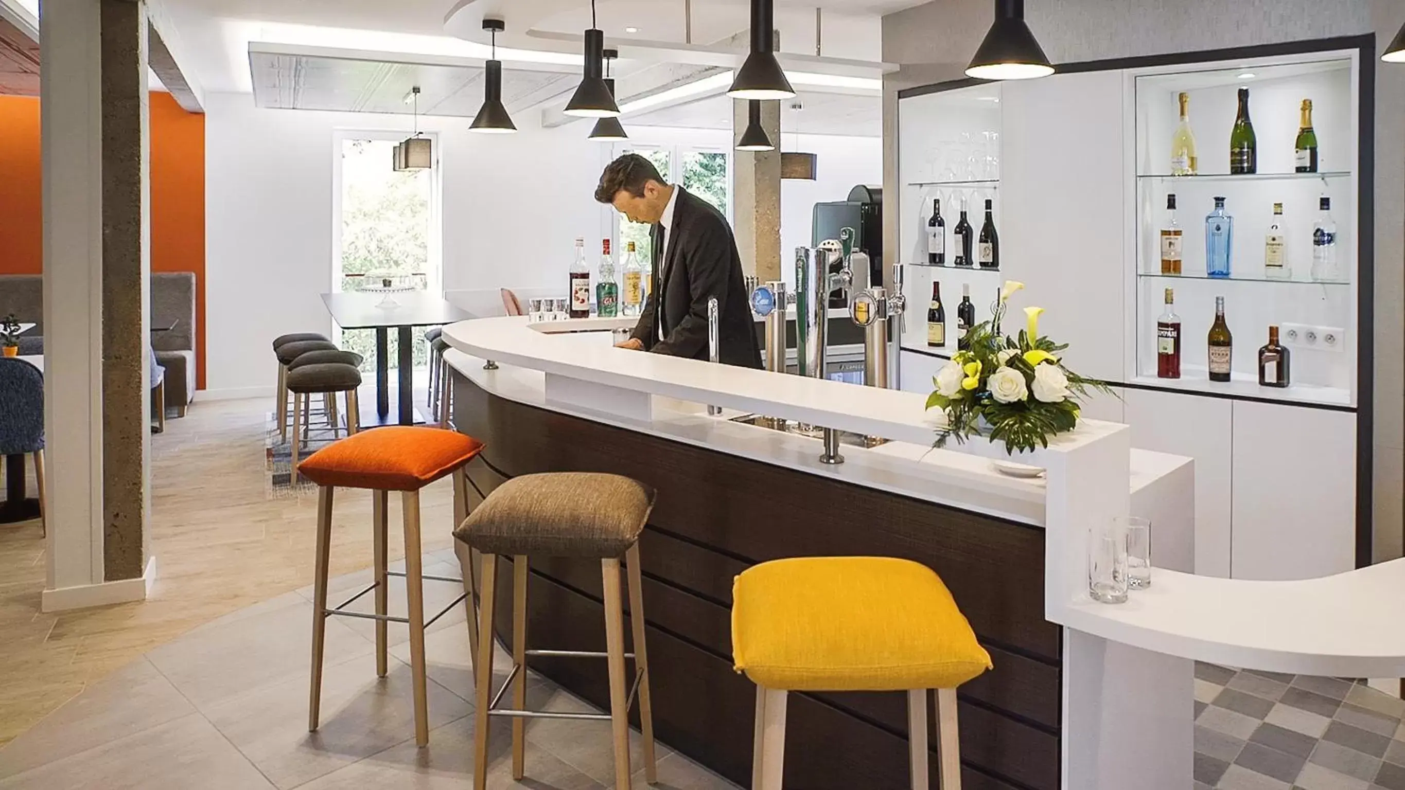 Lounge or bar in Mercure Castres L'Occitan