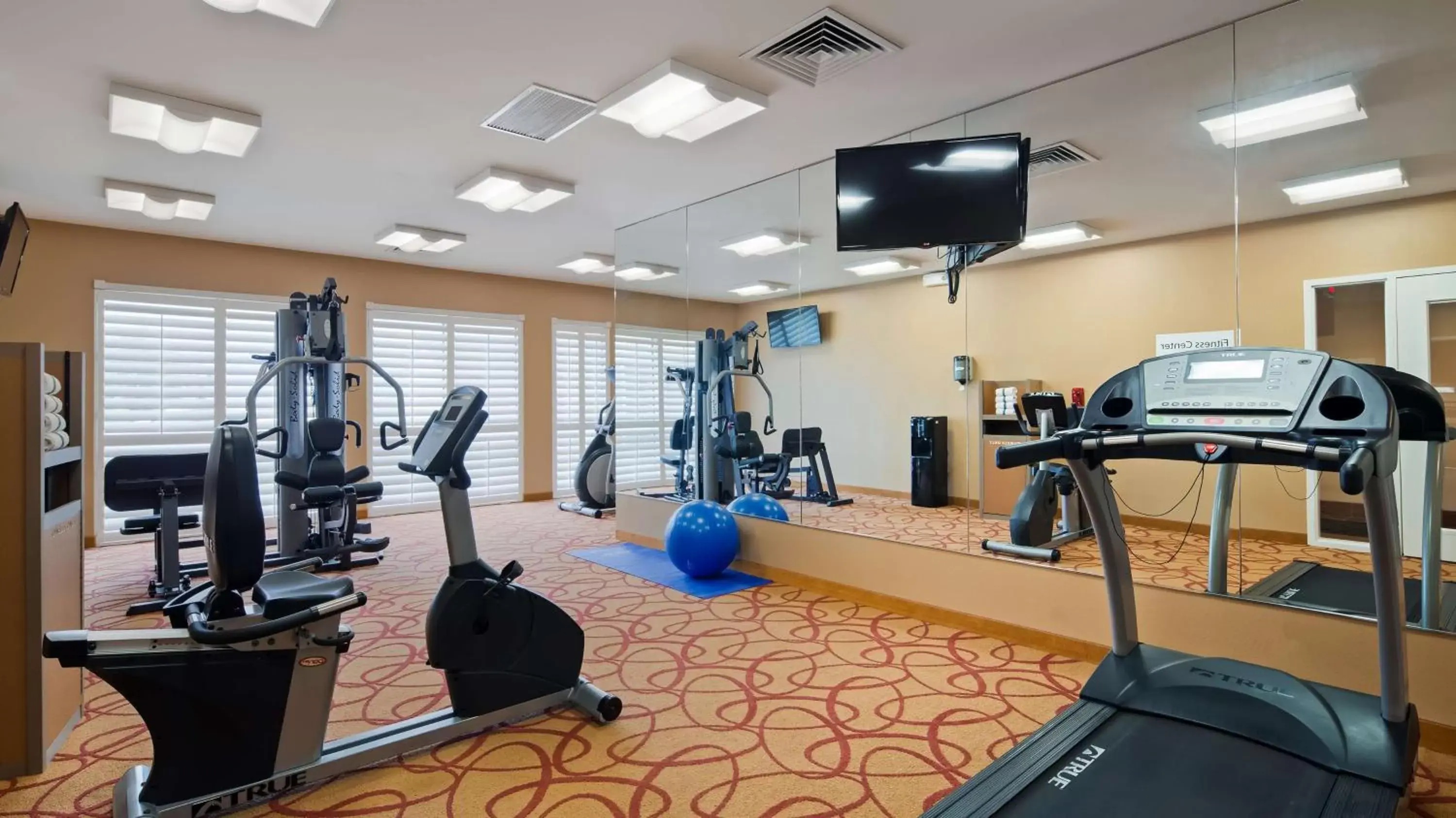 Fitness centre/facilities, Fitness Center/Facilities in SureStay Hotel by Best Western Blackwell