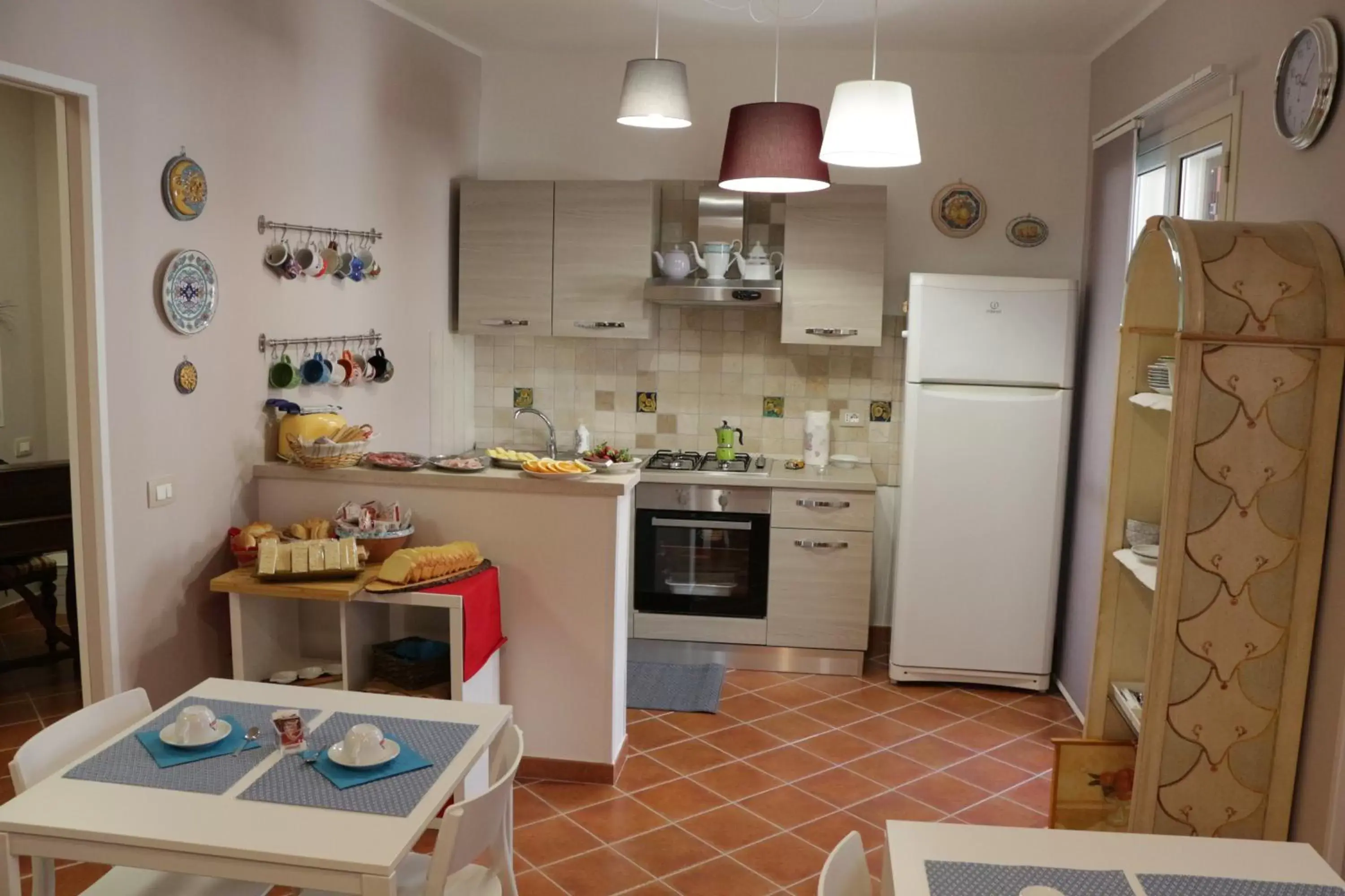 Breakfast, Kitchen/Kitchenette in B&b Artemisia