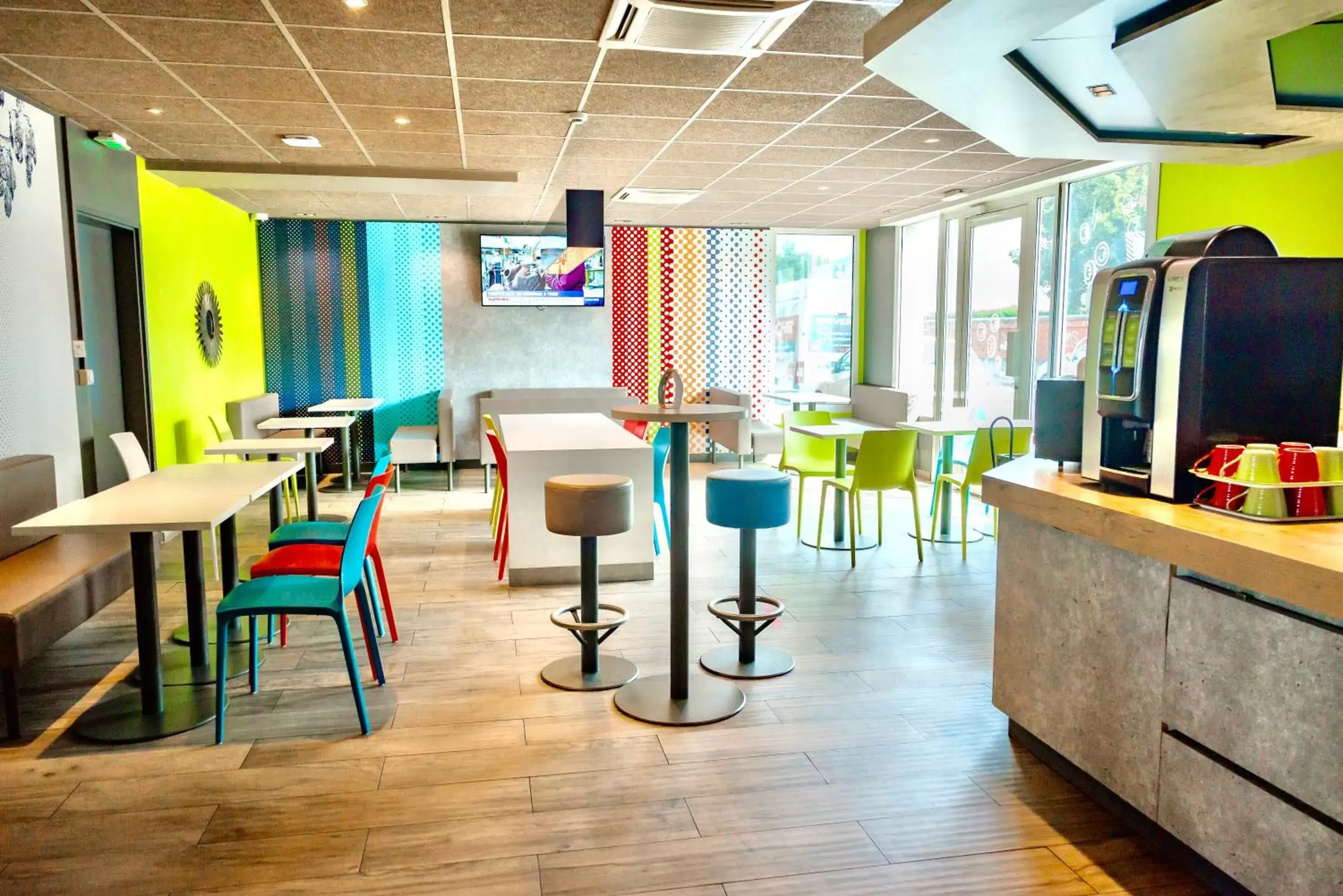 Restaurant/places to eat, Lounge/Bar in ibis Budget Colmar Centre Gare