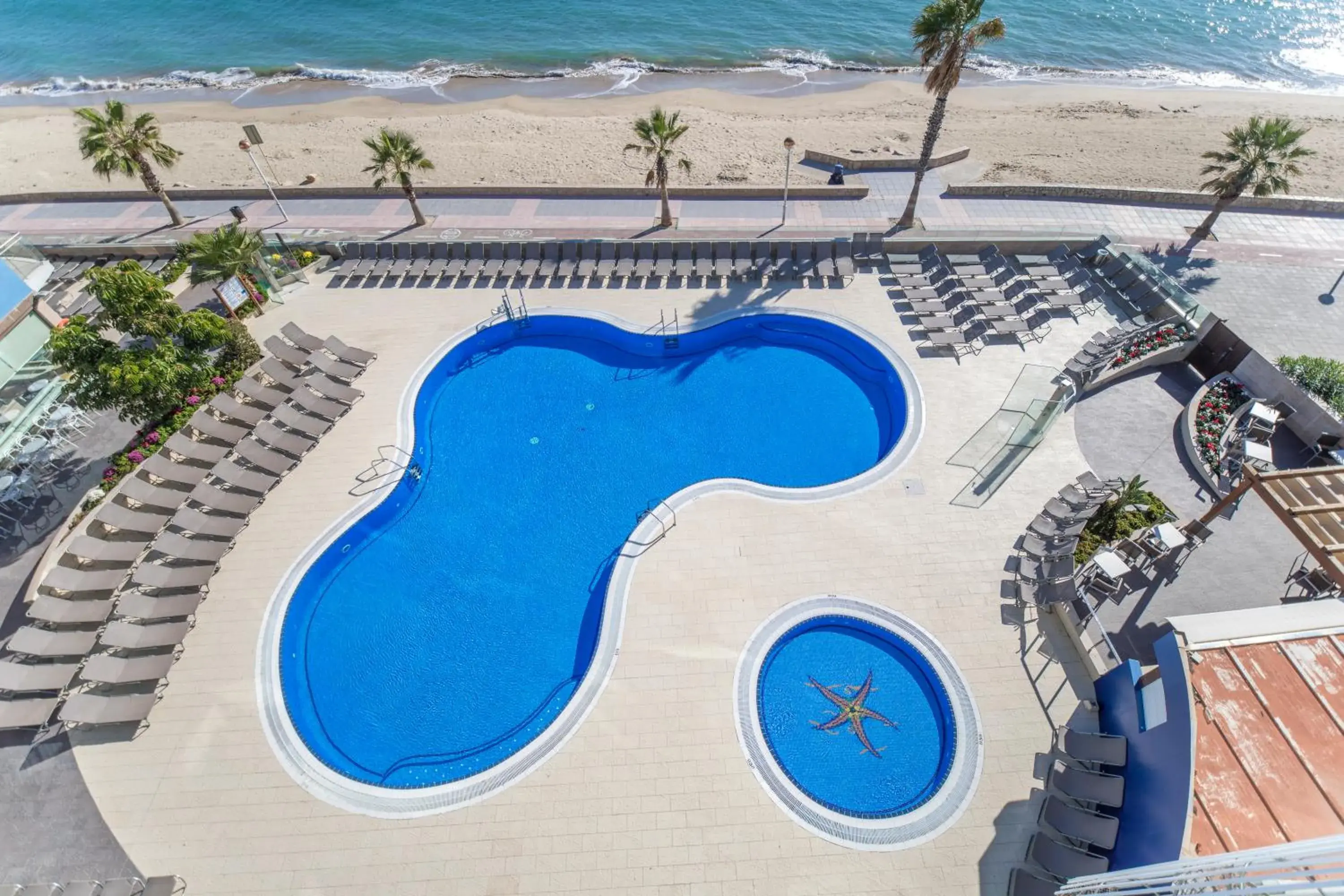 Bird's eye view, Pool View in Augustus