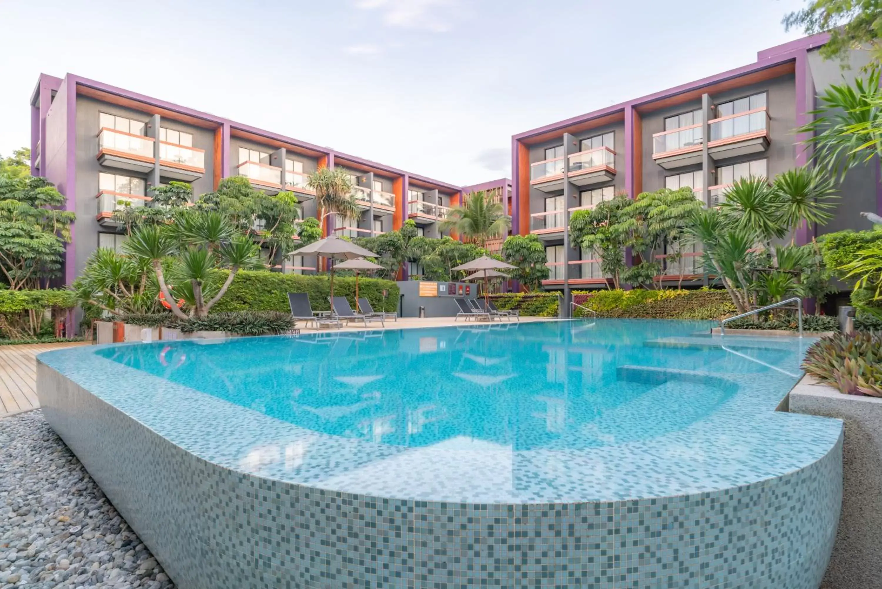Swimming Pool in Holiday Inn Express Phuket Patong Beach Central, an IHG Hotel