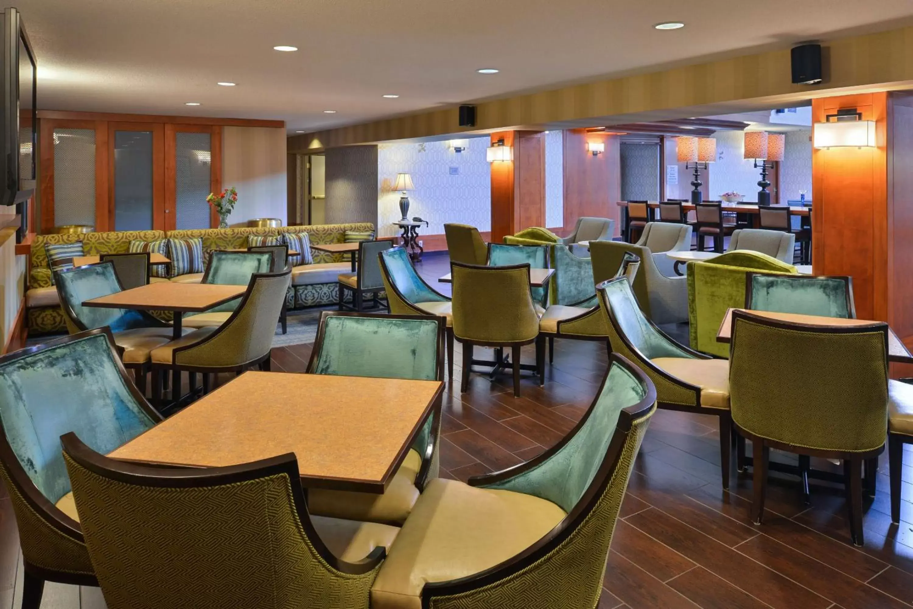 Lobby or reception in Hampton Inn & Suites by Hilton Calgary University NW Lobby or reception in Hampton Inn & Suites by Hilton Calgary University NW