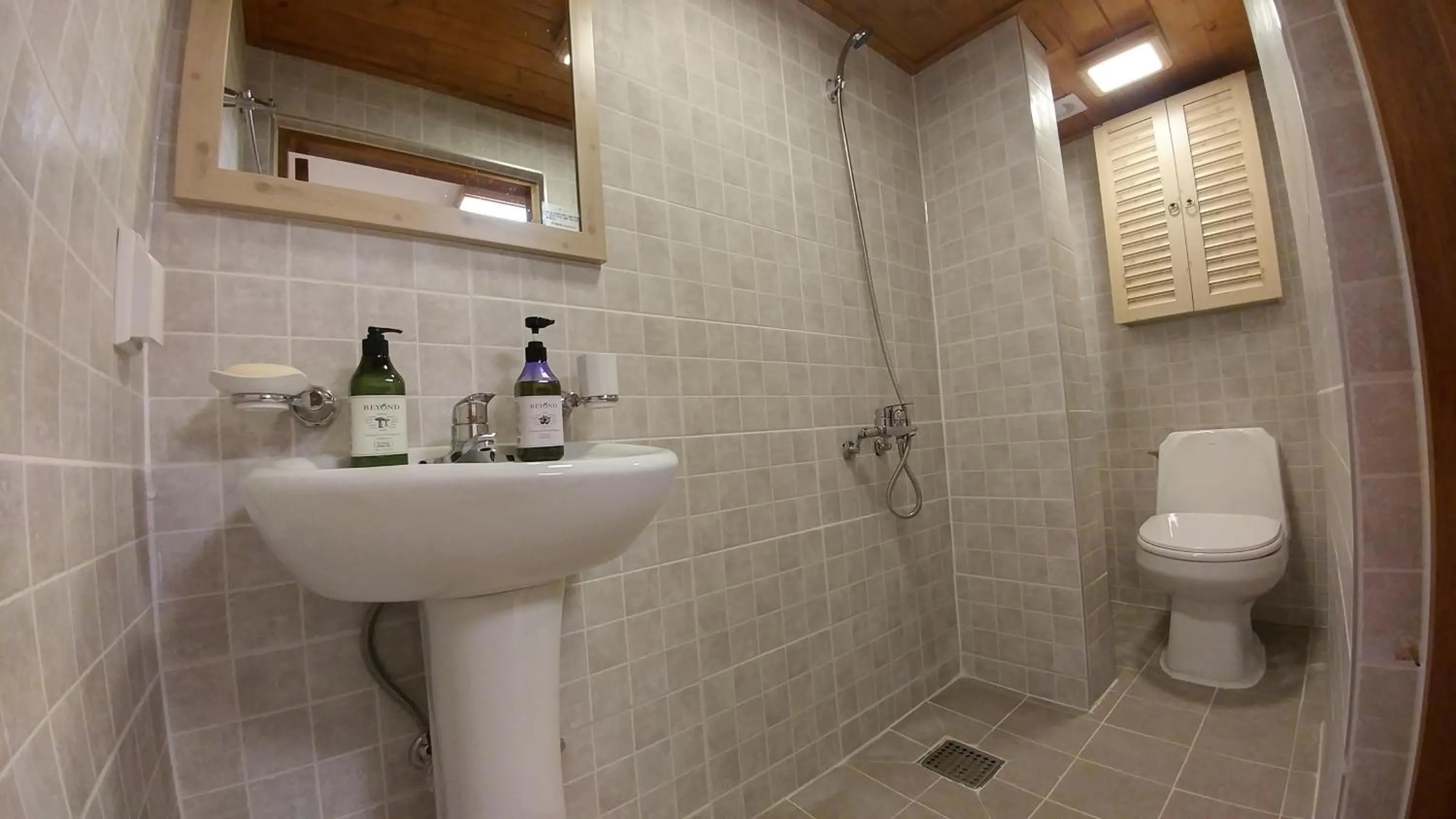 Photo of the whole room in Sophia Hanok Guesthouse